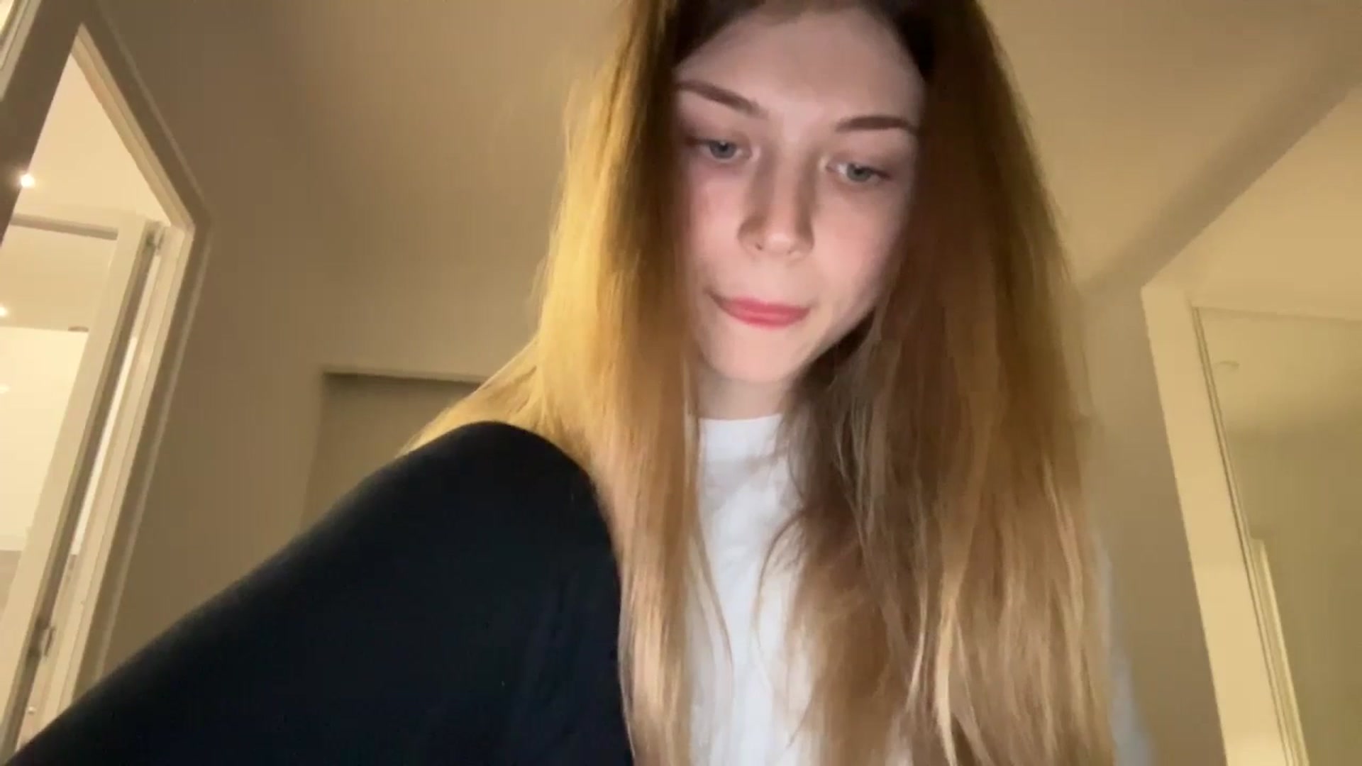 Gallery image thumbnail from Coconut_dream's myfreecams stream on, 08/30/2023, 07:09 image 5 of 20