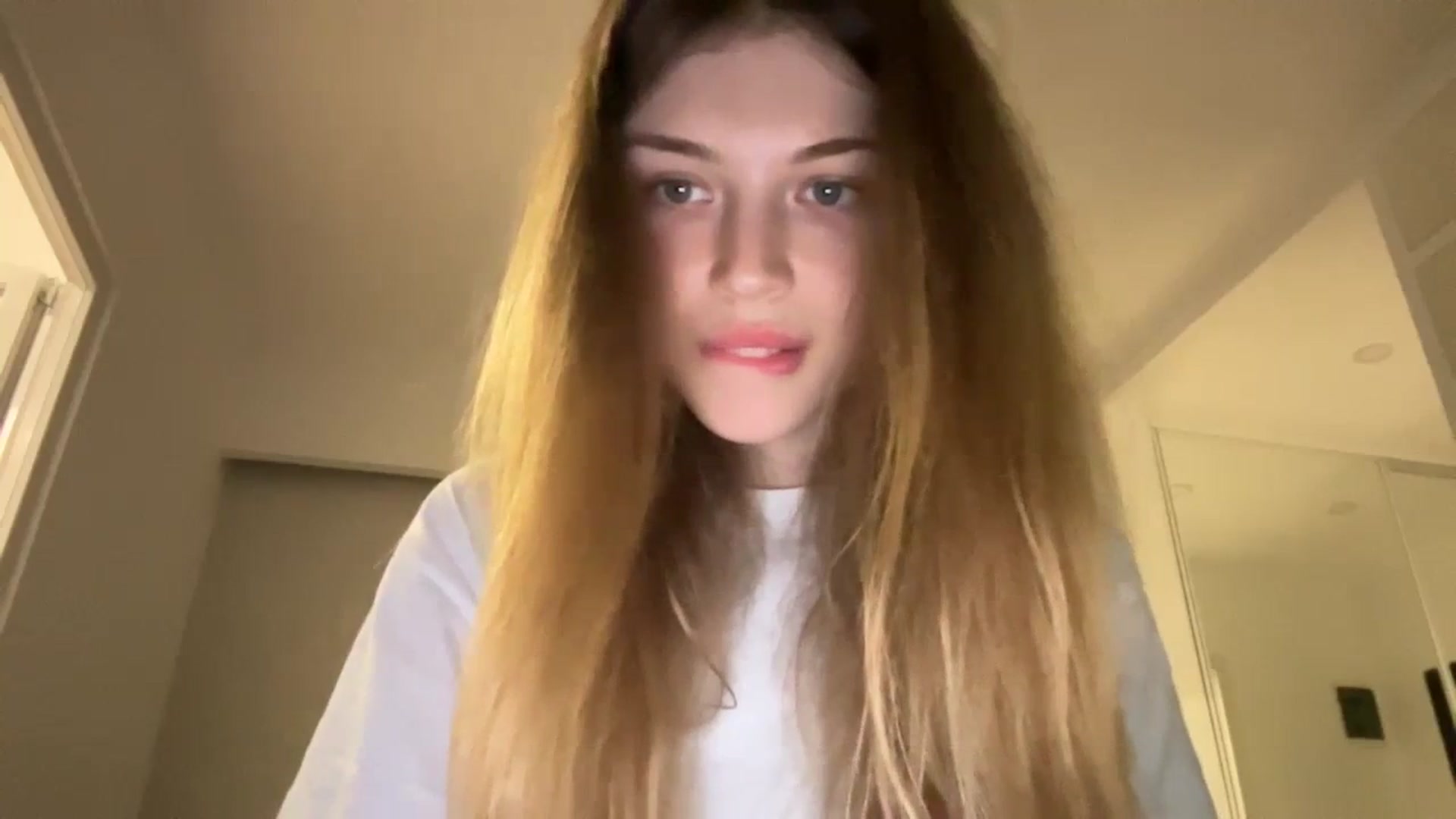 Gallery image thumbnail from Coconut_dream's myfreecams stream on, 08/30/2023, 07:09 image 15 of 20