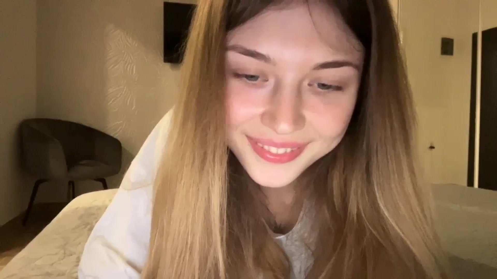 Gallery image thumbnail from Coconut_dream's myfreecams stream on, 08/30/2023, 08:52 image 9 of 20