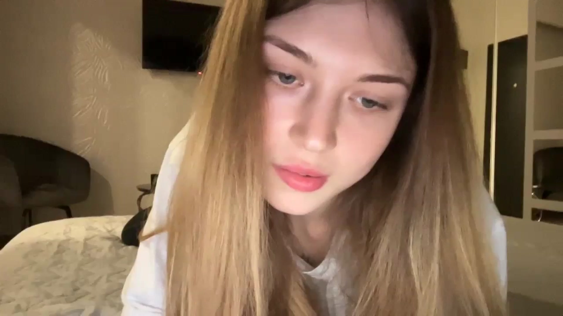 Gallery image thumbnail from Coconut_dream's myfreecams stream on, 08/30/2023, 09:13 image 3 of 20
