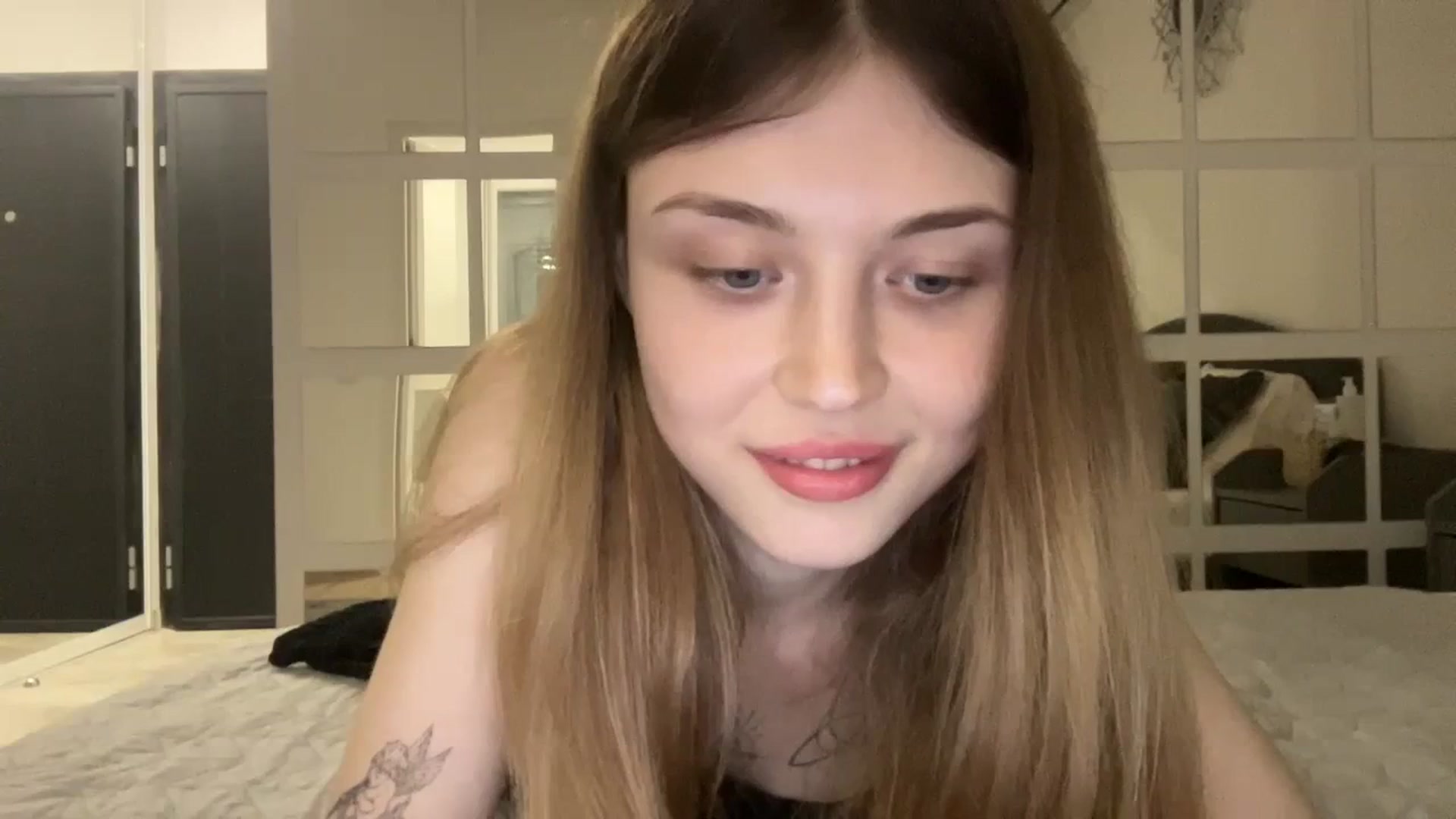 Gallery image thumbnail from Coconut_dream's myfreecams stream on, 09/01/2023, 17:35 image 13 of 20