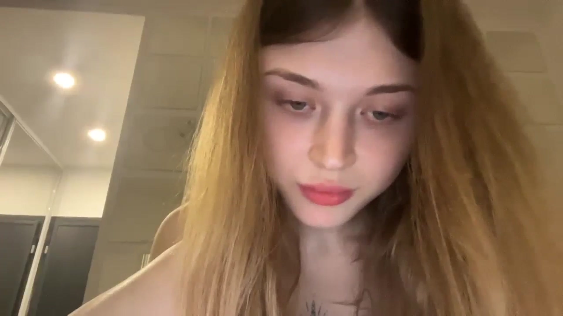 Gallery image thumbnail from Coconut_dream's myfreecams stream on, 09/01/2023, 17:35 image 2 of 20