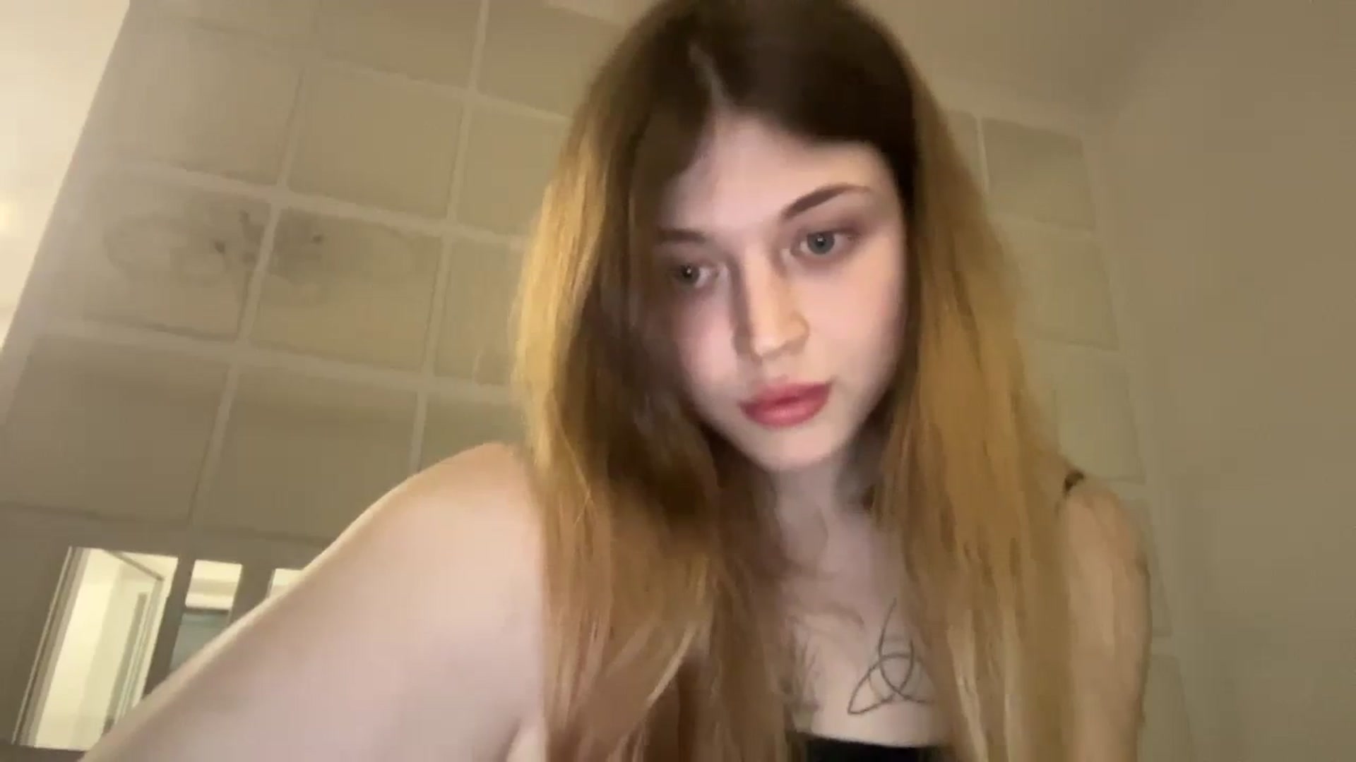 Gallery image thumbnail from Coconut_dream's myfreecams stream on, 09/01/2023, 18:20 image 4 of 20