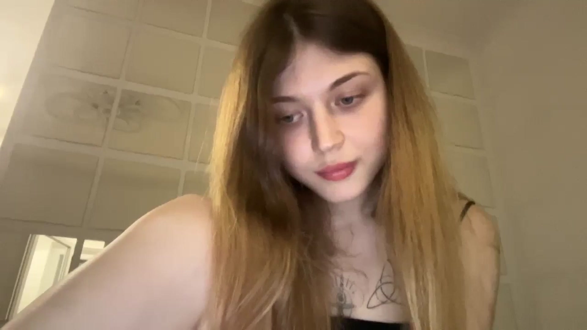 Gallery image thumbnail from Coconut_dream's myfreecams stream on, 09/01/2023, 18:20 image 5 of 20