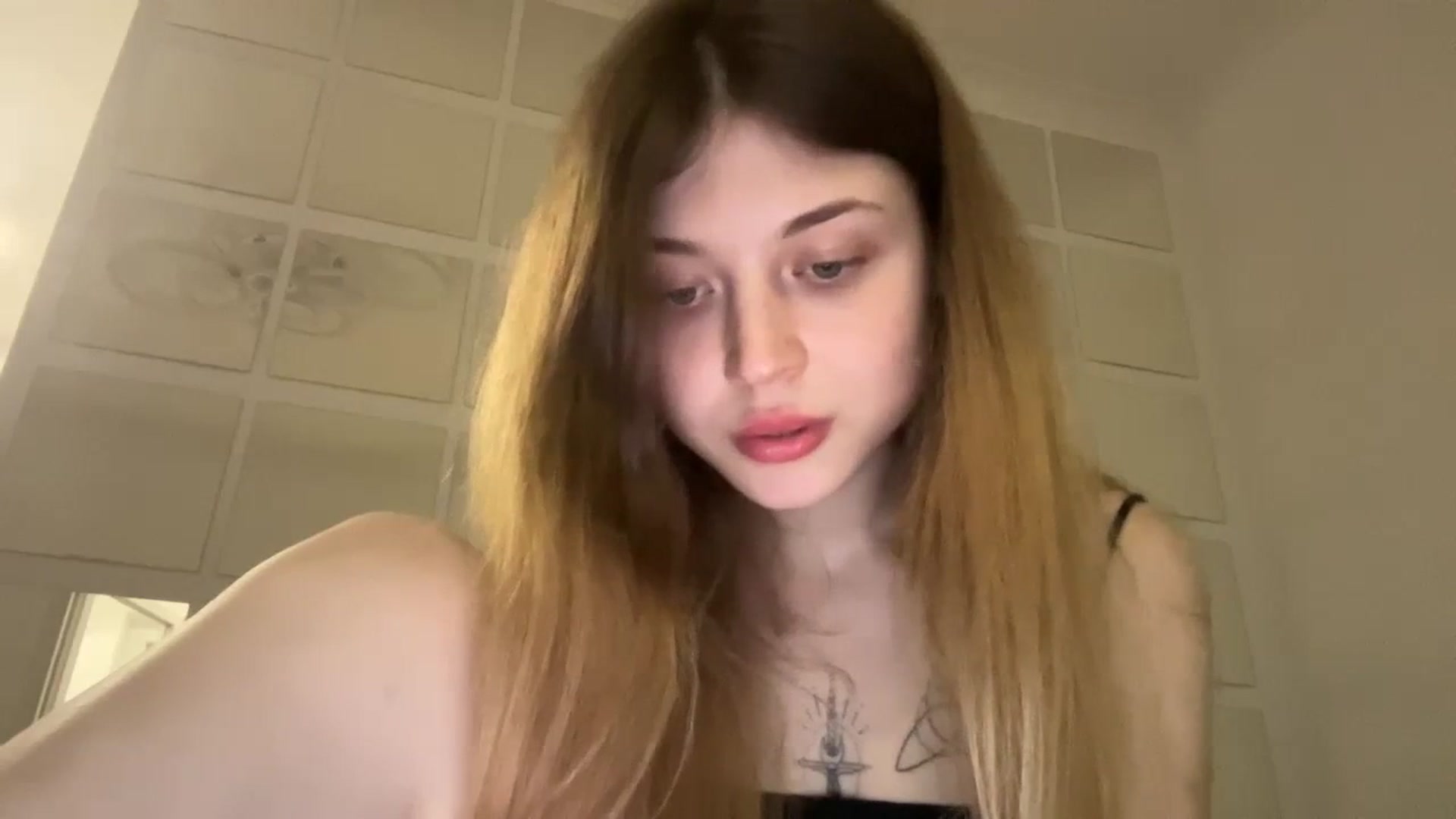 Gallery image thumbnail from Coconut_dream's myfreecams stream on, 09/01/2023, 18:20 image 6 of 20