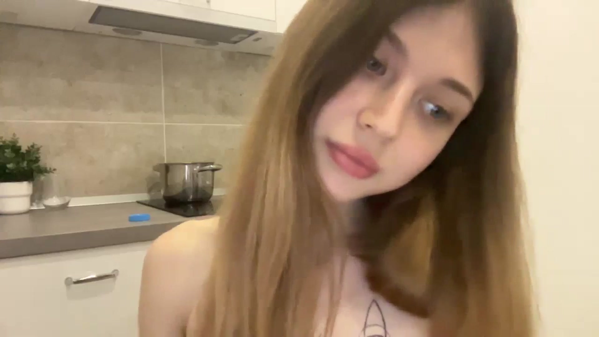 Gallery image thumbnail from Coconut_dream's myfreecams stream on, 09/02/2023, 08:17 image 12 of 20