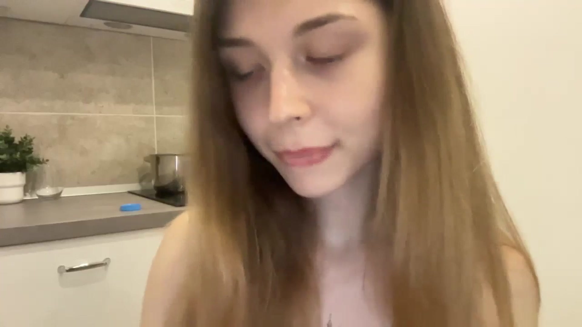 Gallery image thumbnail from Coconut_dream's myfreecams stream on, 09/02/2023, 08:17 image 7 of 20