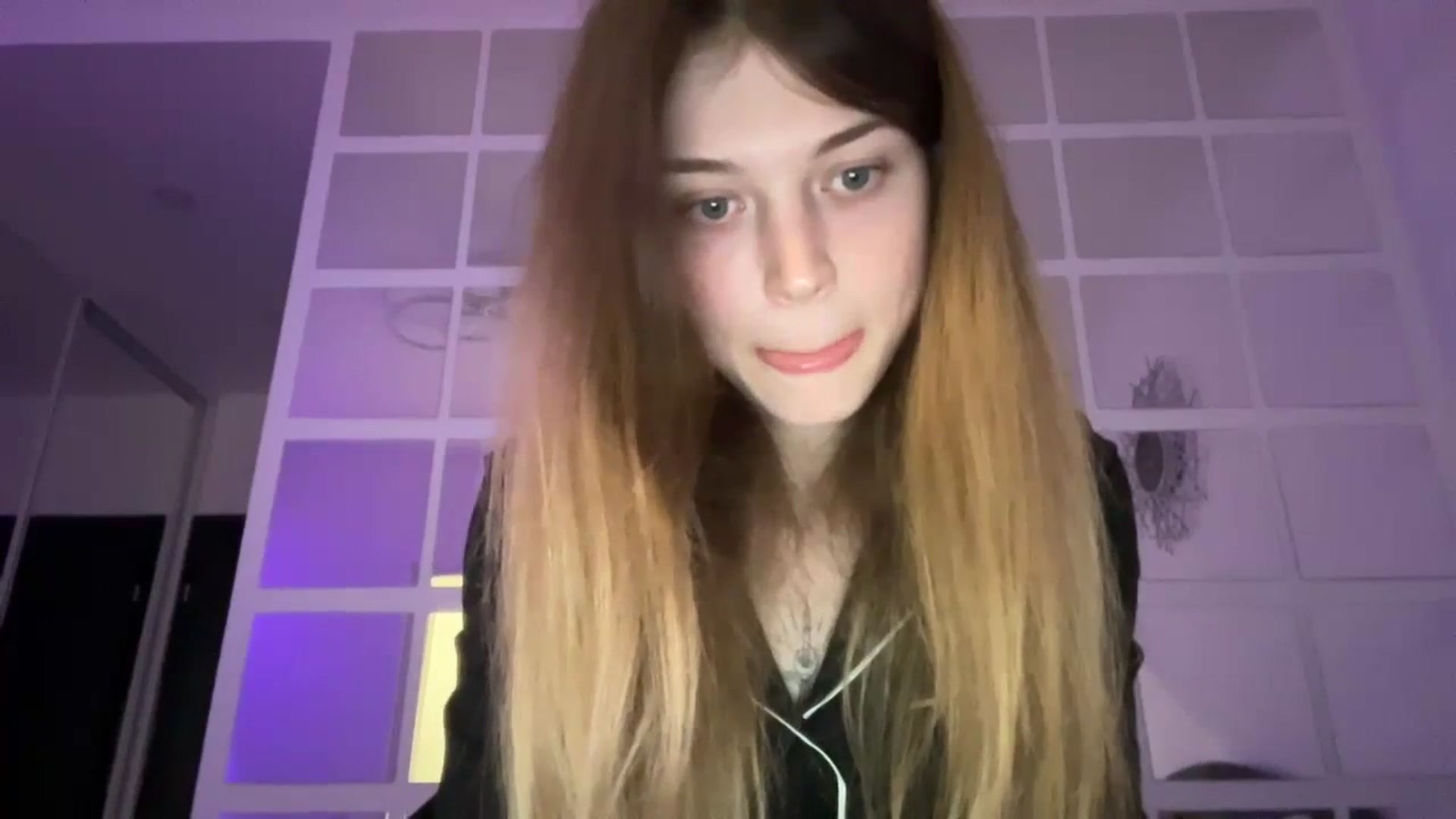 Gallery image thumbnail from Coconut_dream's myfreecams stream on, 09/04/2023, 21:33 image 19 of 20