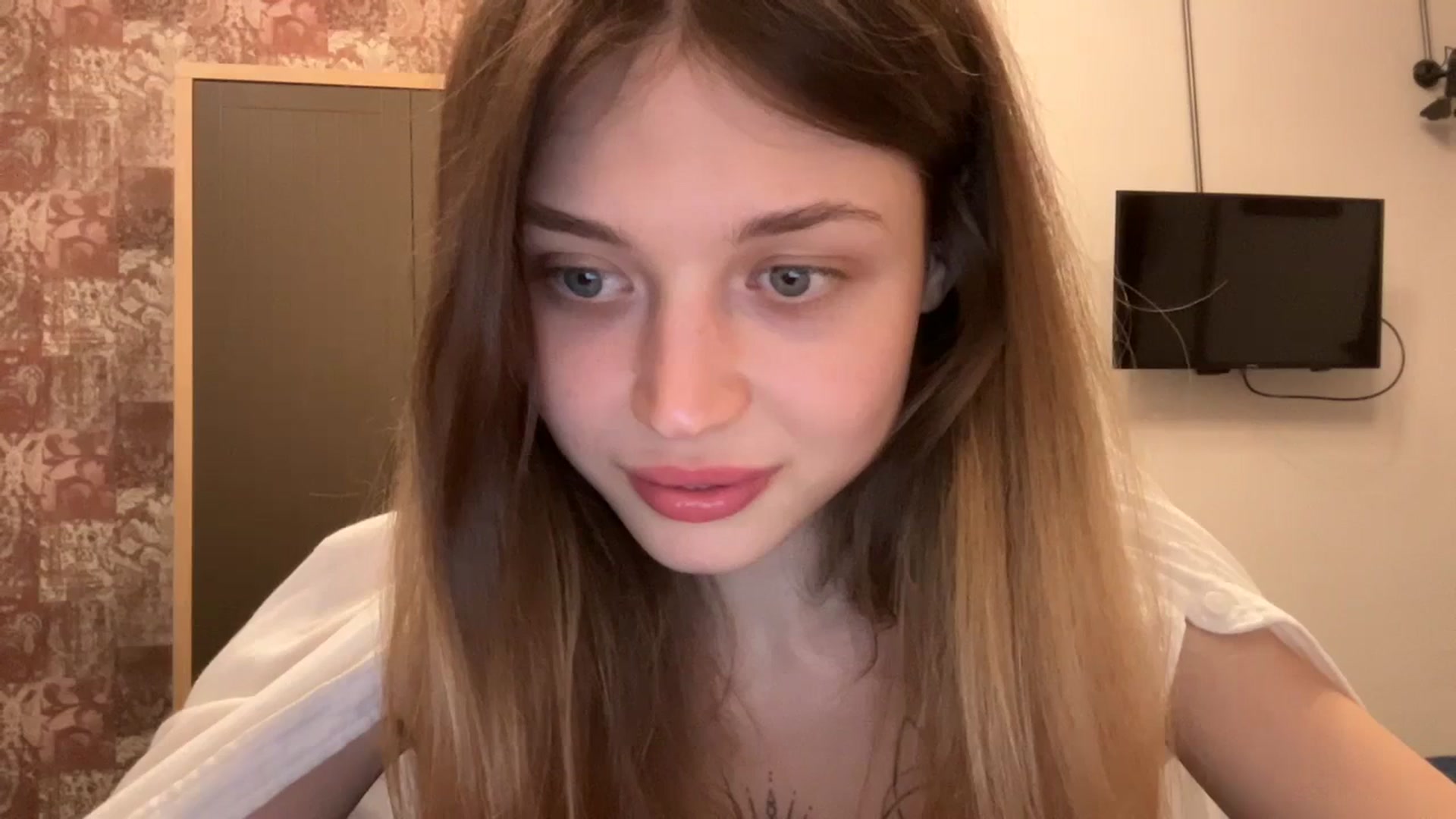 Gallery image thumbnail from Coconut_dream's myfreecams stream on, 09/07/2023, 17:52 image 10 of 20