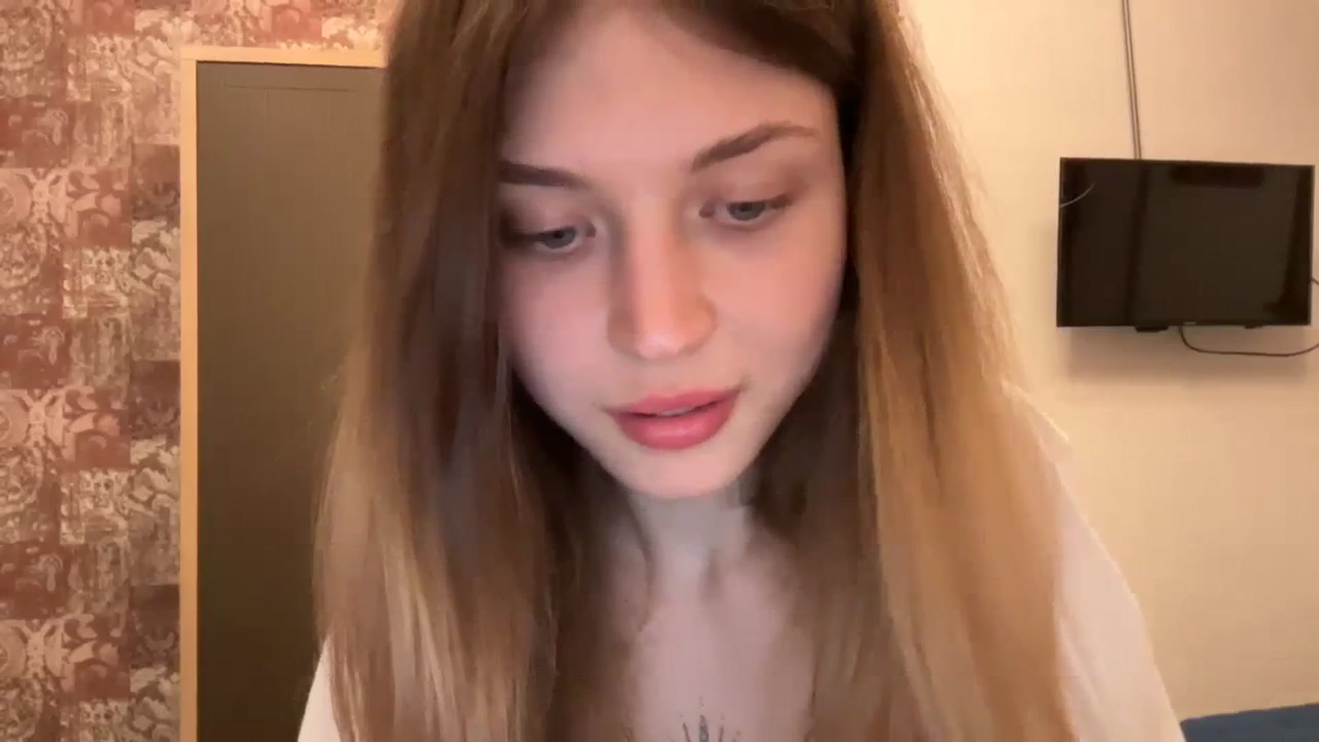 Gallery image thumbnail from Coconut_dream's myfreecams stream on, 09/07/2023, 17:52 image 13 of 20