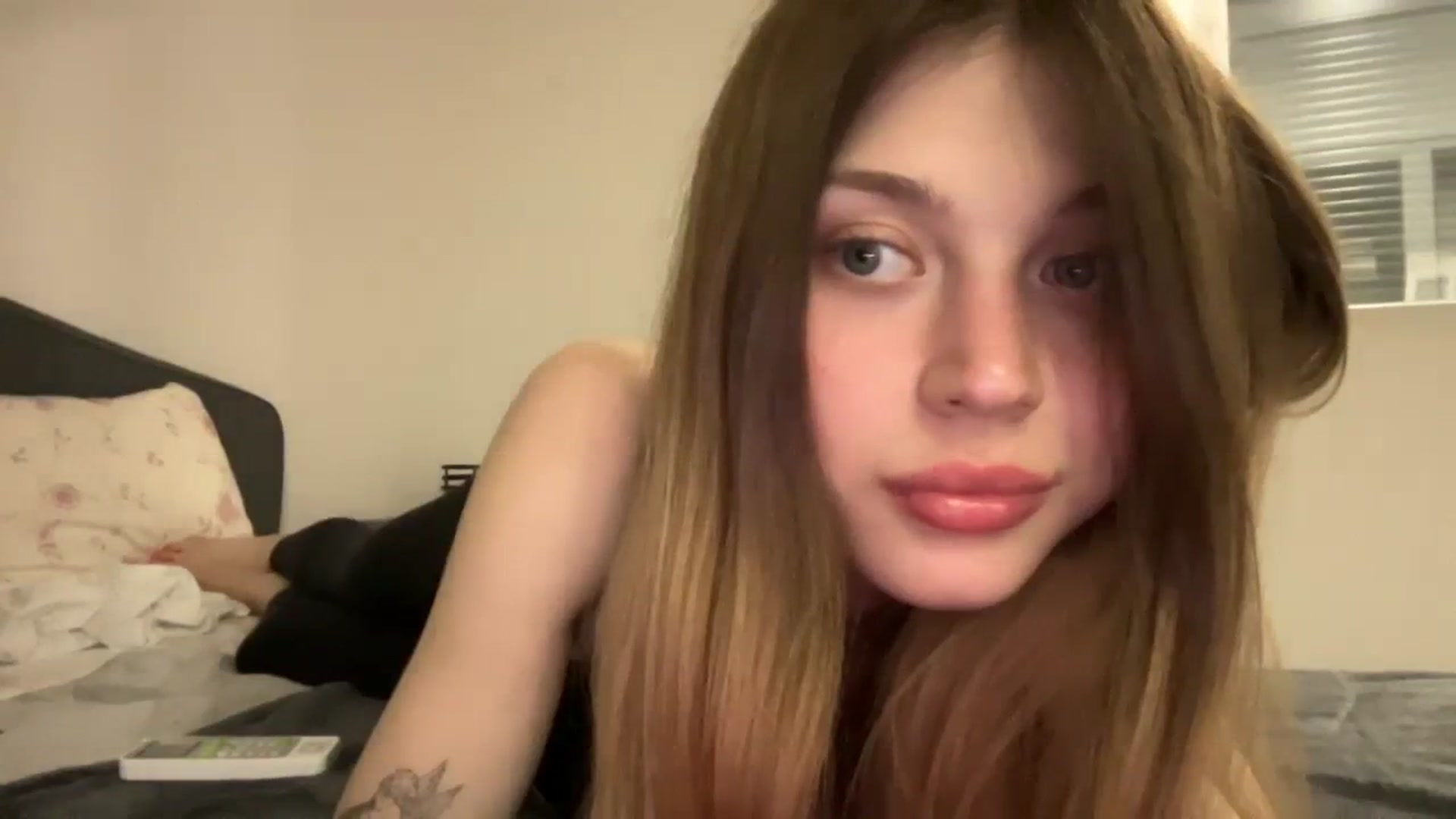 Gallery image thumbnail from Coconut_dream's myfreecams stream on, 09/10/2023, 18:06 image 6 of 20