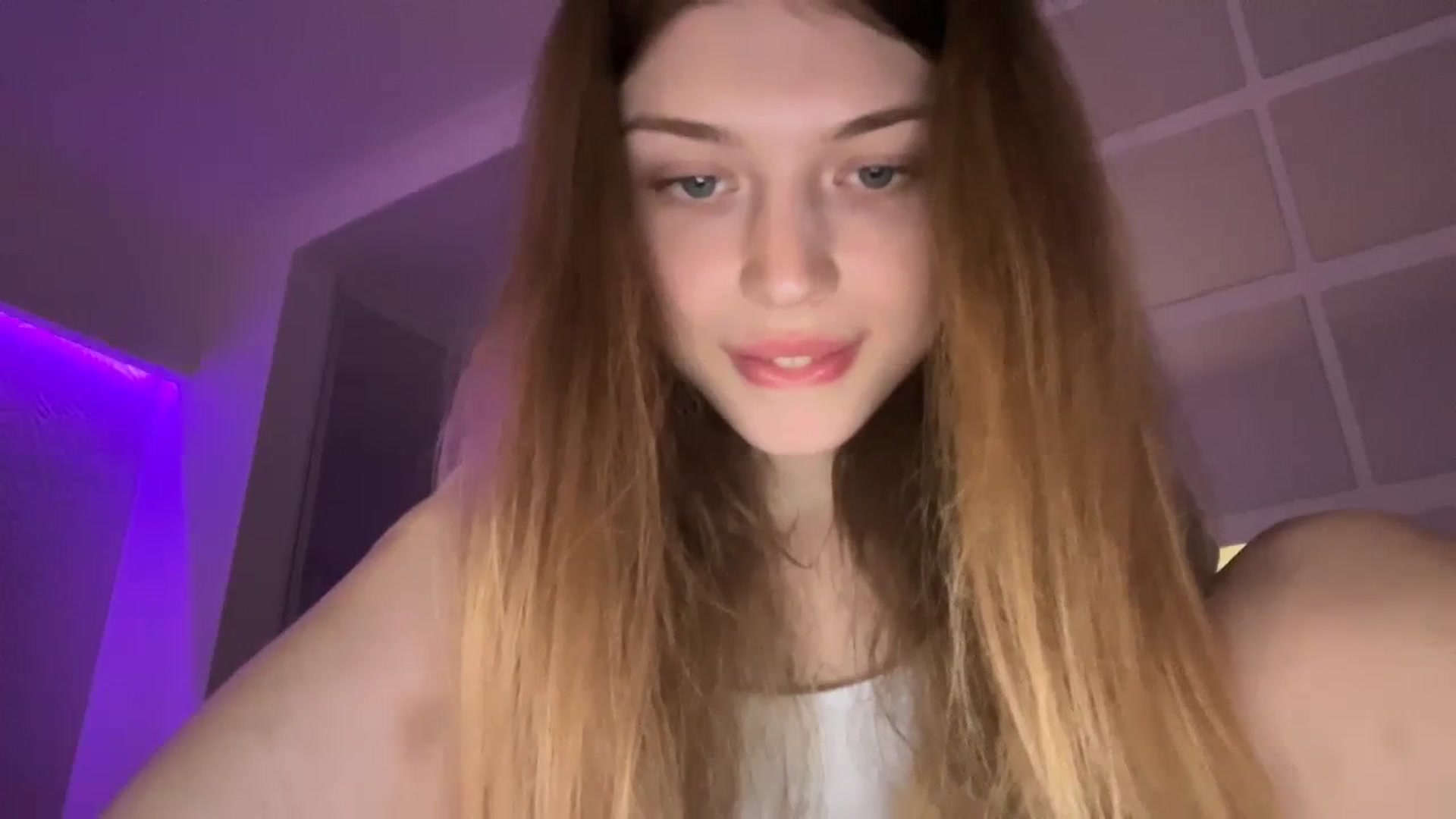 Gallery image thumbnail from Coconut_dream's myfreecams stream on, 09/14/2023, 07:48 image 10 of 20