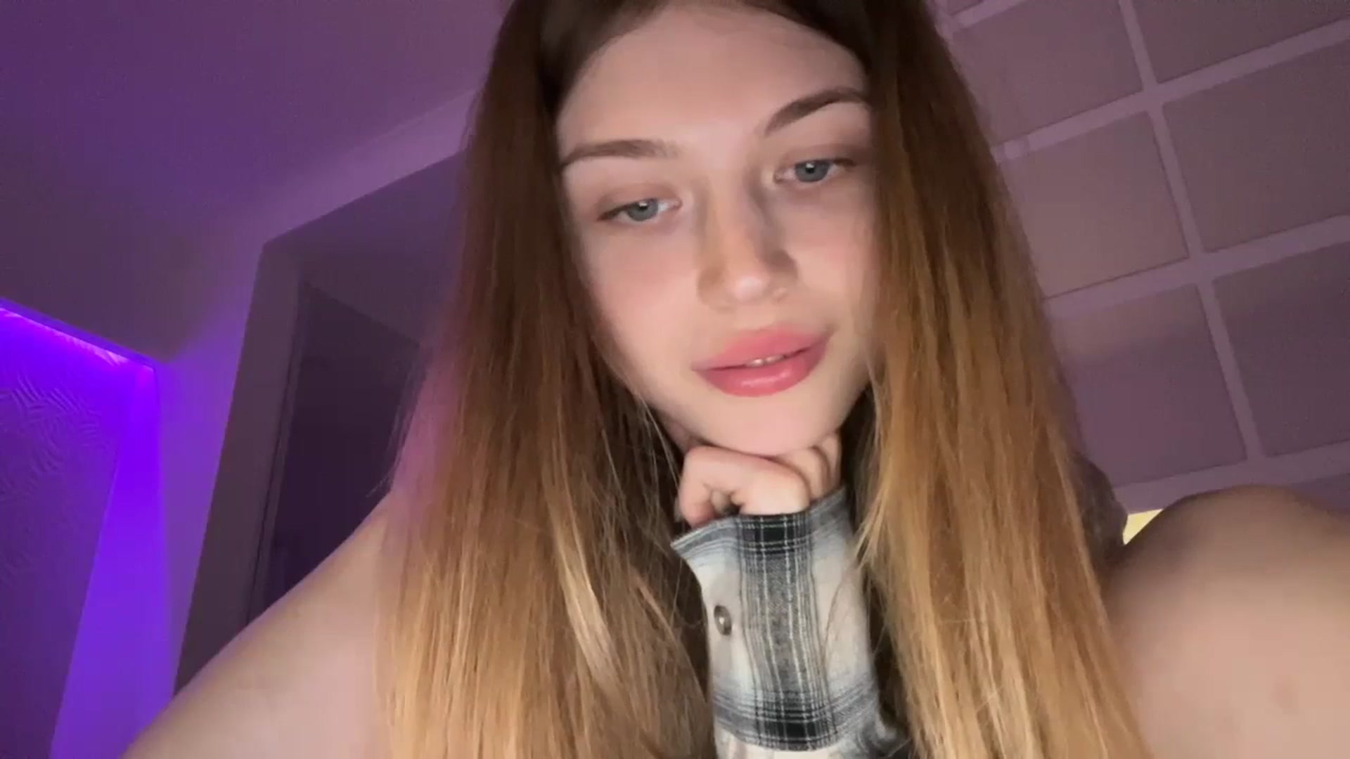 Gallery image thumbnail from Coconut_dream's myfreecams stream on, 09/14/2023, 07:48 image 13 of 20