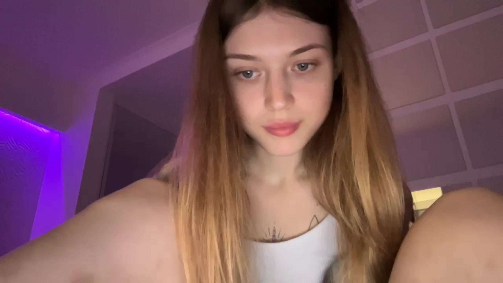Gallery image thumbnail from Coconut_dream's myfreecams stream on, 09/14/2023, 07:48 image 15 of 20