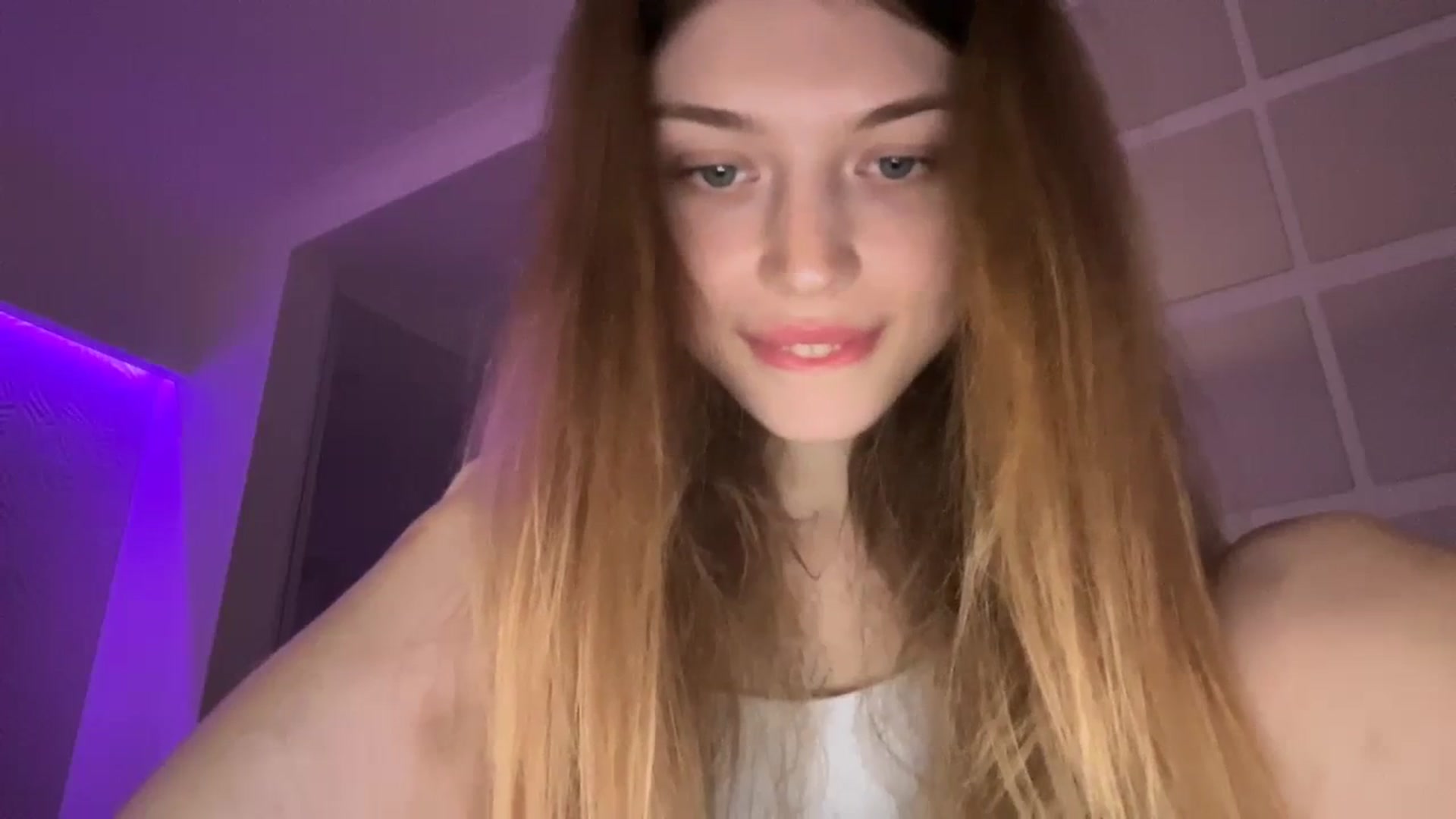Gallery image thumbnail from Coconut_dream's myfreecams stream on, 09/14/2023, 07:48 image 11 of 20