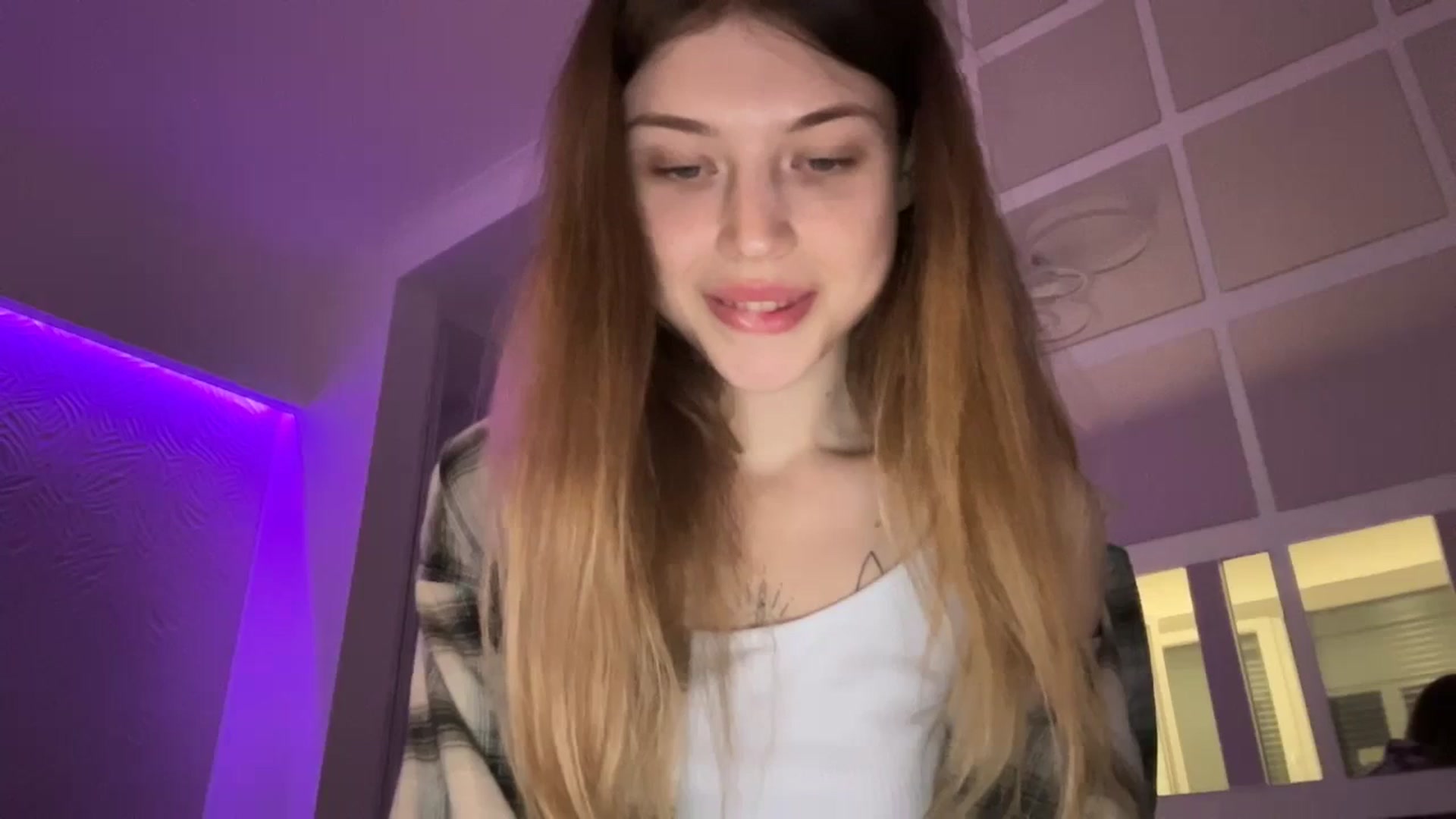 Gallery image thumbnail from Coconut_dream's myfreecams stream on, 09/14/2023, 07:48 image 4 of 20