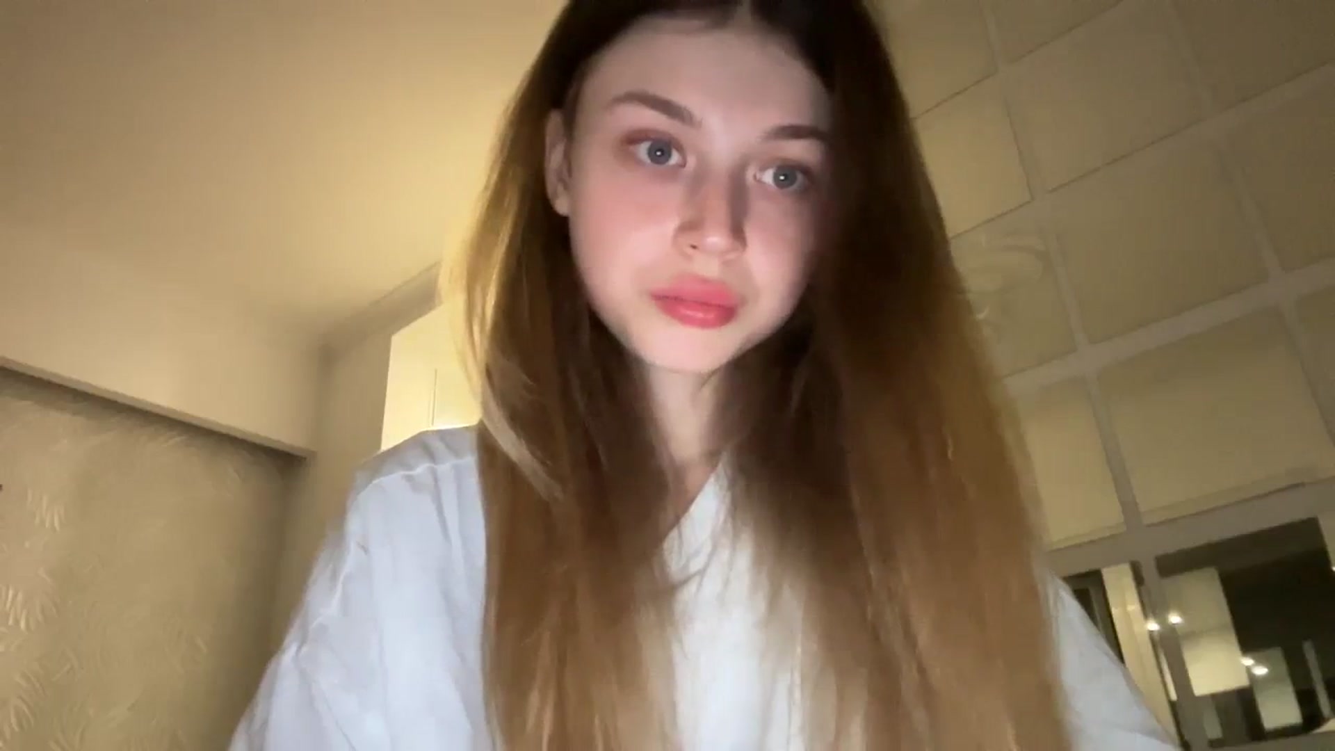 Gallery image thumbnail from Coconut_dream's myfreecams stream on, 09/15/2023, 18:27 image 9 of 20