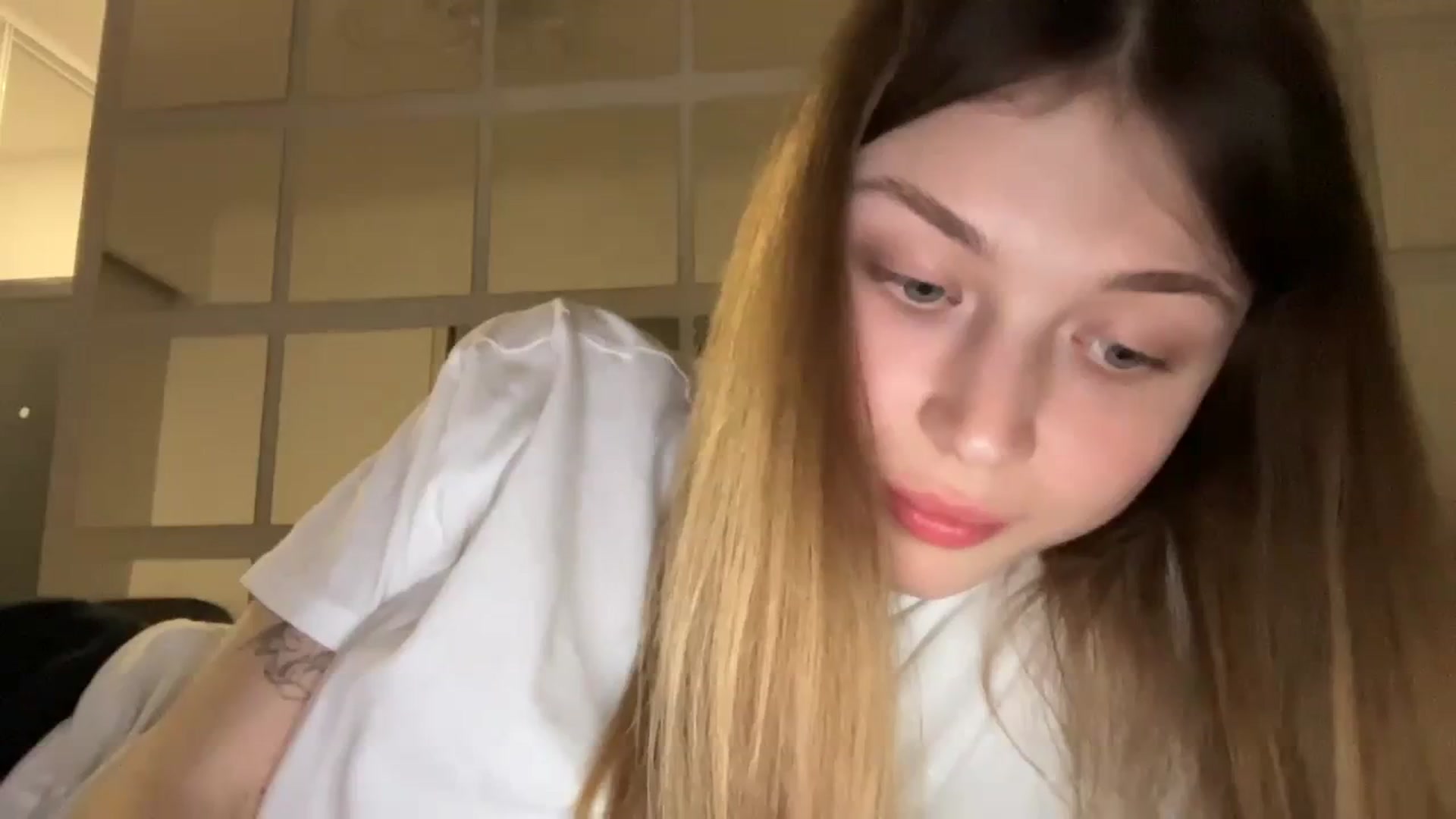Gallery image thumbnail from Coconut_dream's myfreecams stream on, 09/15/2023, 18:27 image 4 of 20