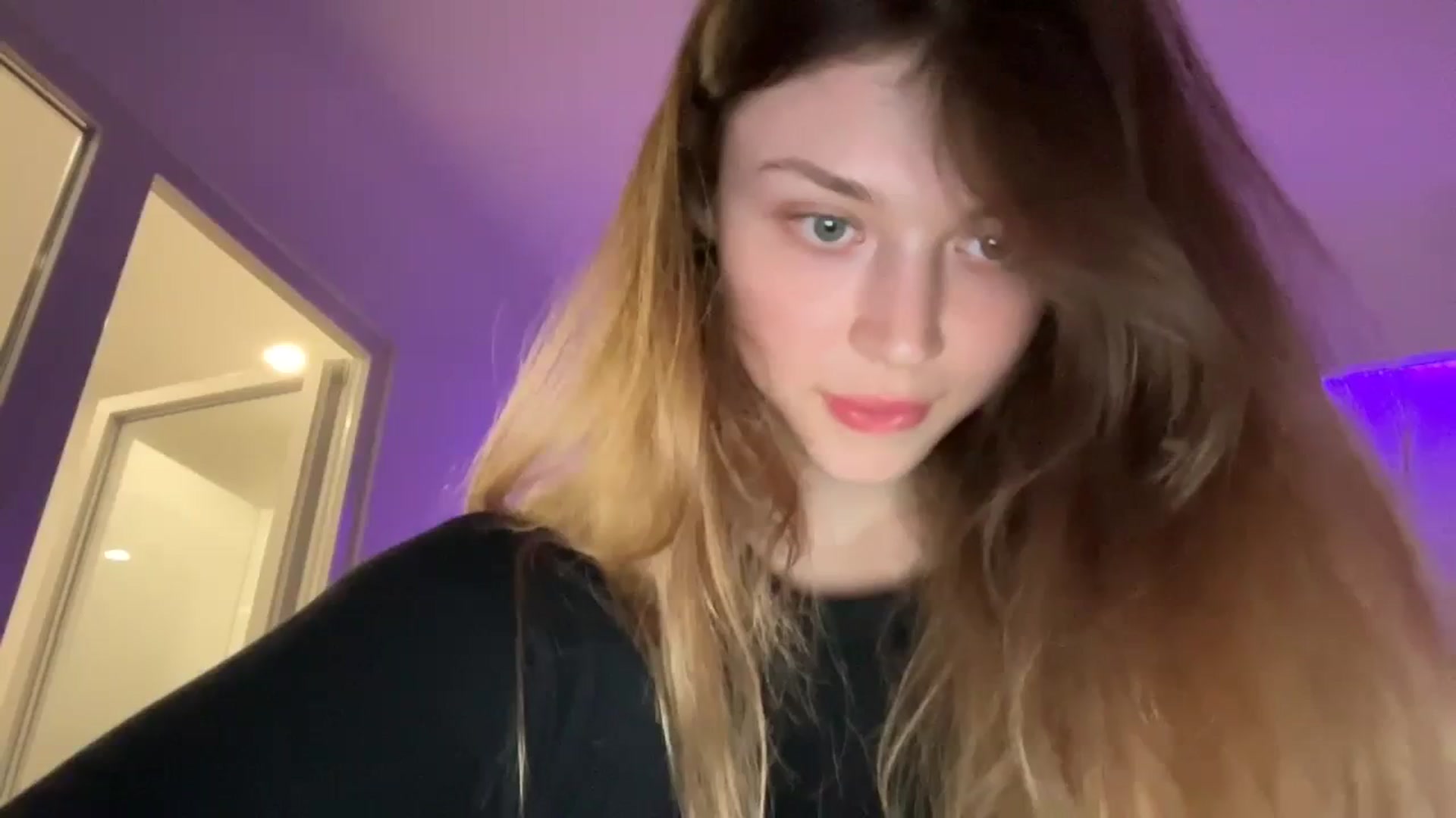 Gallery image thumbnail from Coconut_dream's myfreecams stream on, 09/17/2023, 17:58 image 19 of 20