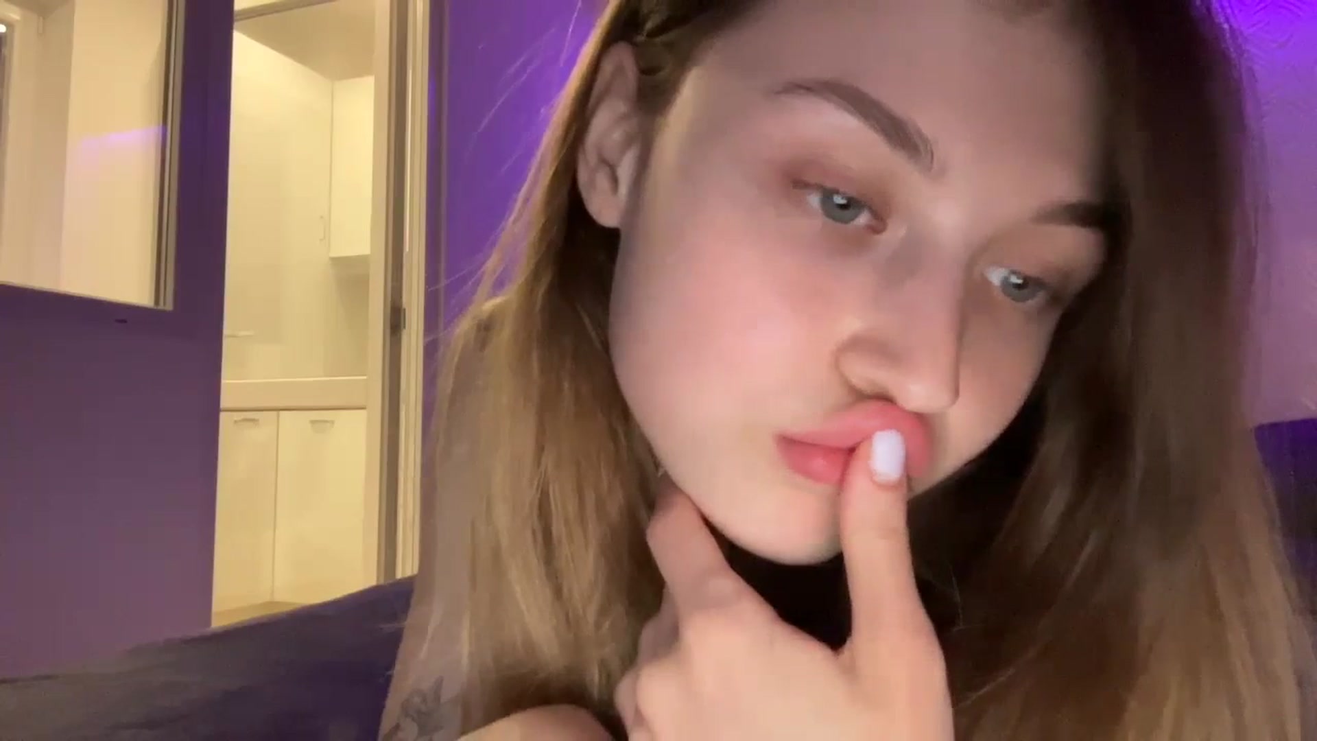 Gallery image thumbnail from Coconut_dream's myfreecams stream on, 09/17/2023, 17:58 image 7 of 20