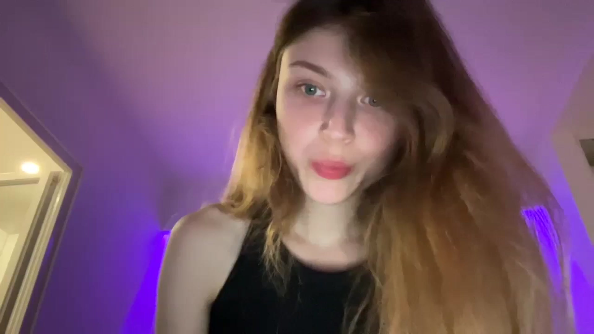 Gallery image thumbnail from Coconut_dream's myfreecams stream on, 09/17/2023, 17:58 image 16 of 20