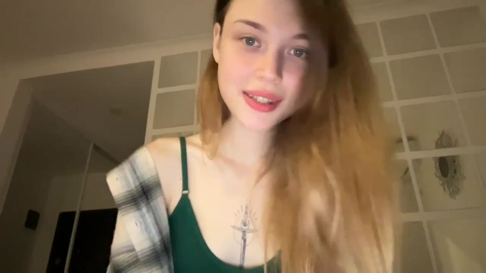 Gallery image thumbnail from Coconut_dream's myfreecams stream on, 09/19/2023, 06:45 image 14 of 20