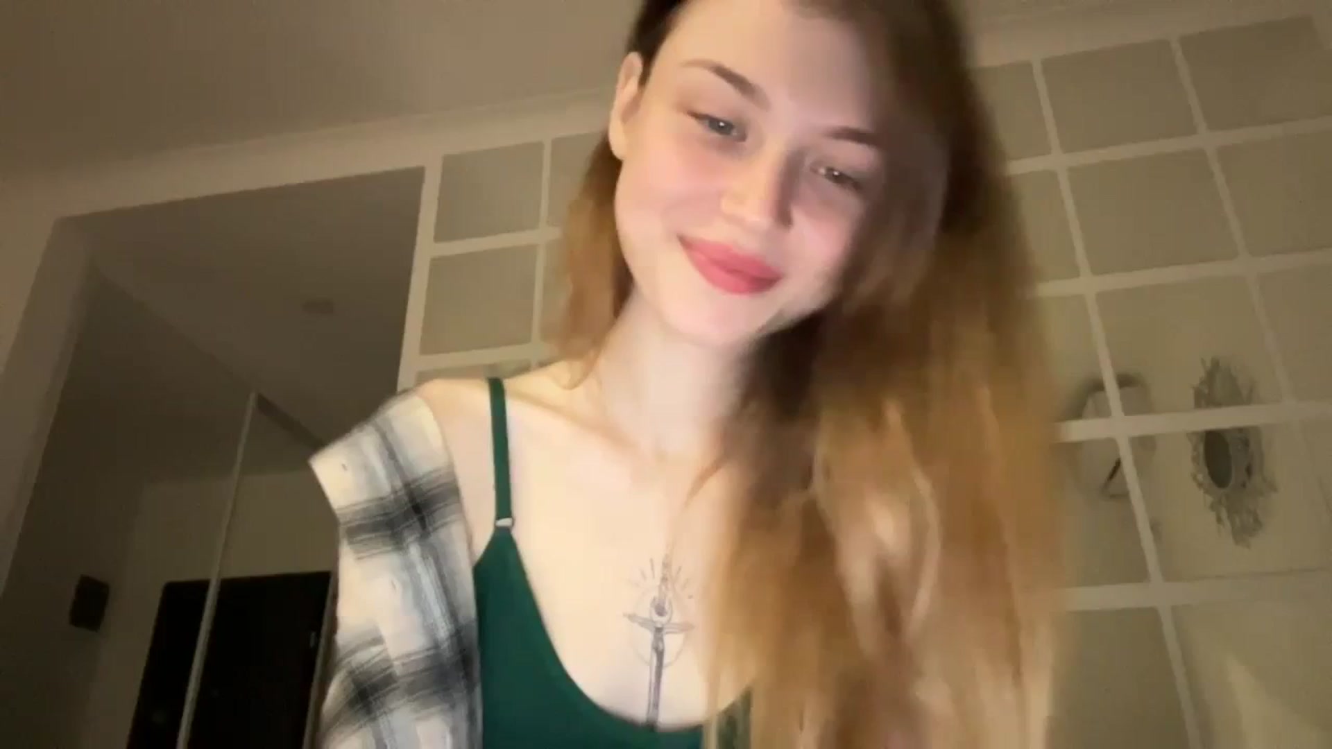Gallery image thumbnail from Coconut_dream's myfreecams stream on, 09/19/2023, 06:45 image 12 of 20