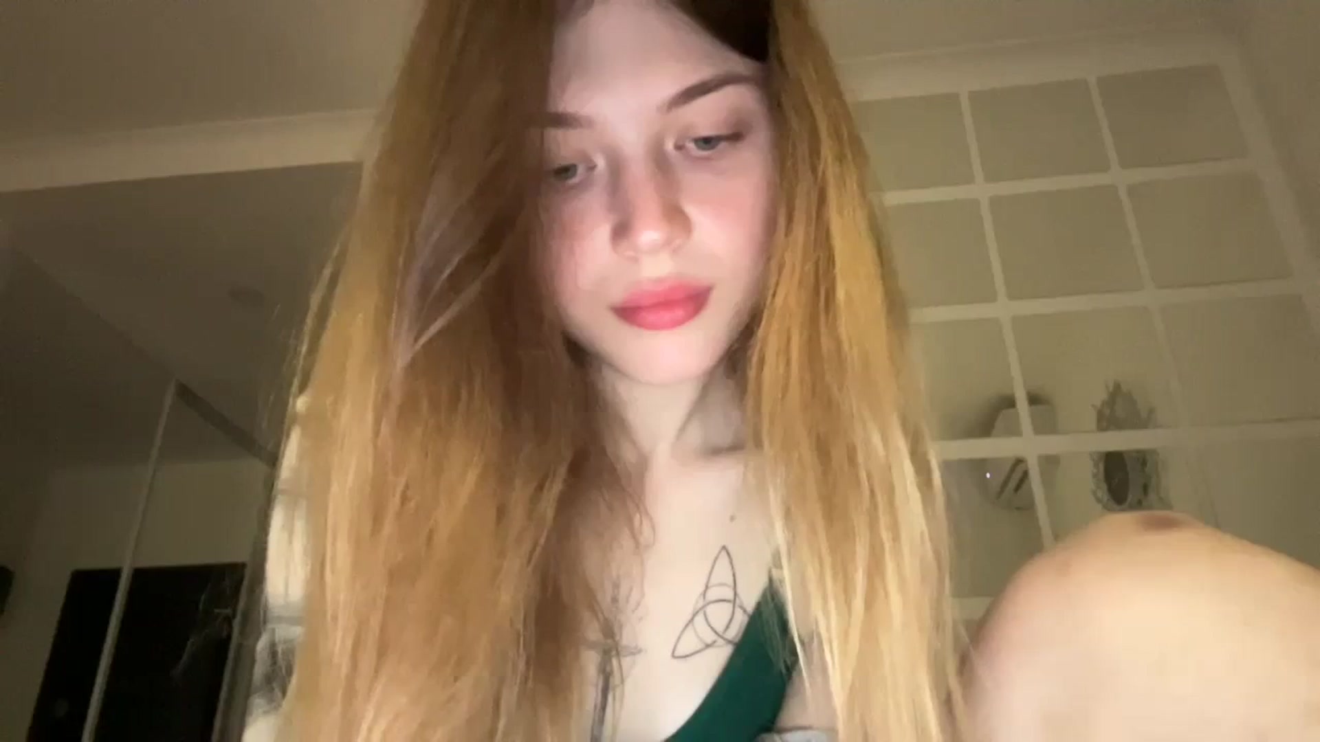 Gallery image thumbnail from Coconut_dream's myfreecams stream on, 09/19/2023, 06:45 image 4 of 20