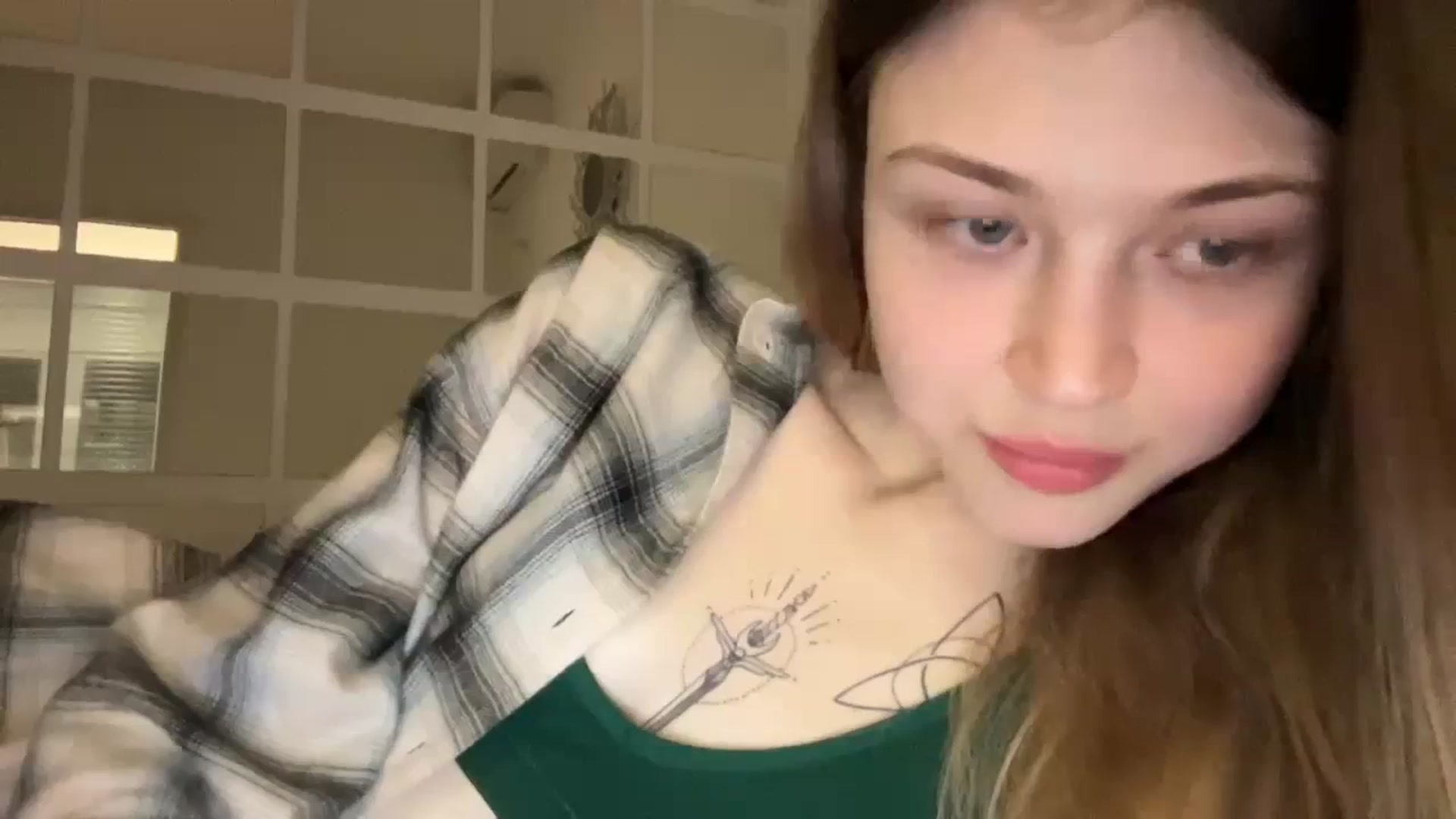 Gallery image thumbnail from Coconut_dream's myfreecams stream on, 09/19/2023, 06:46 image 14 of 20