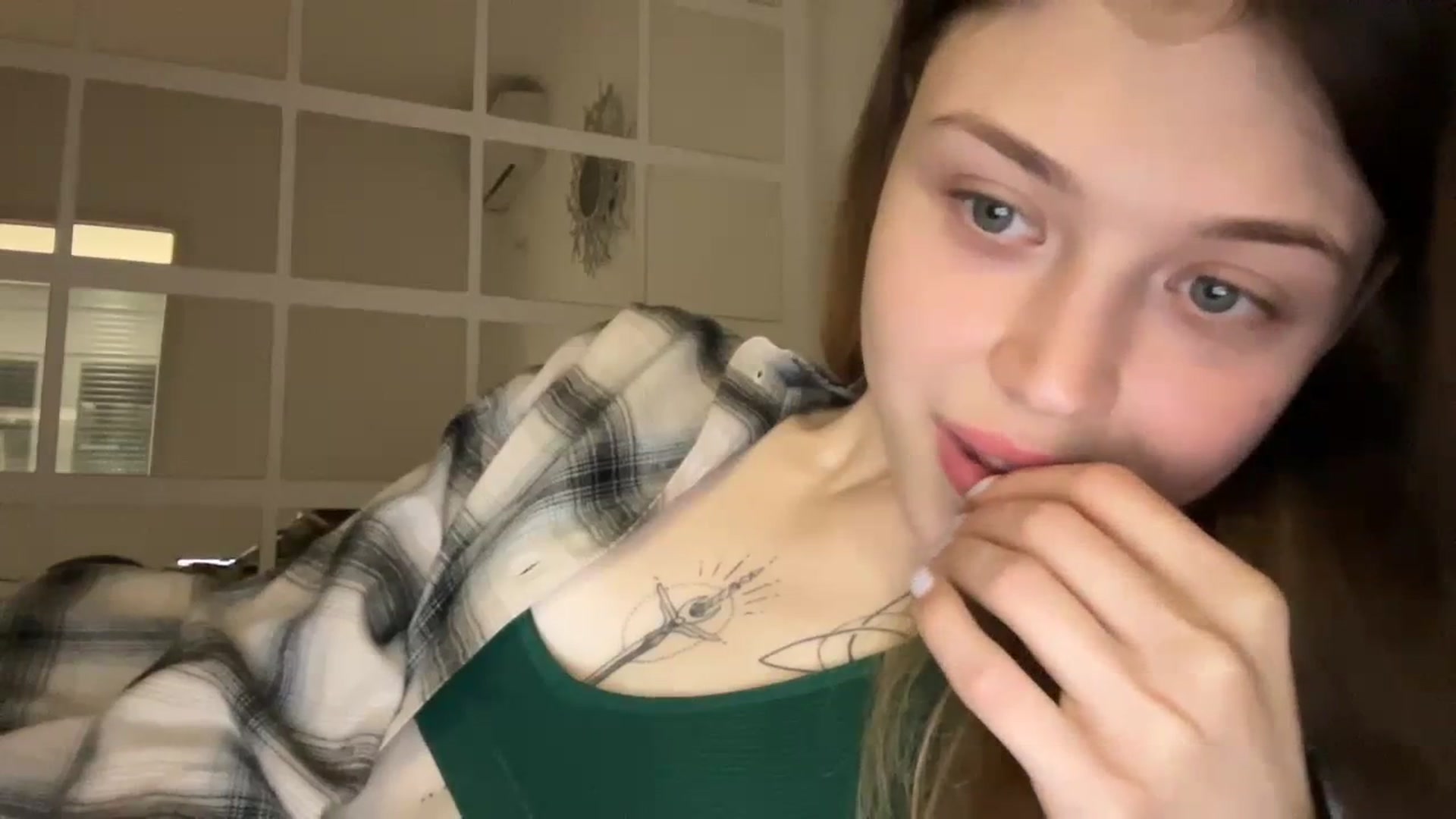 Gallery image thumbnail from Coconut_dream's myfreecams stream on, 09/19/2023, 06:46 image 13 of 20