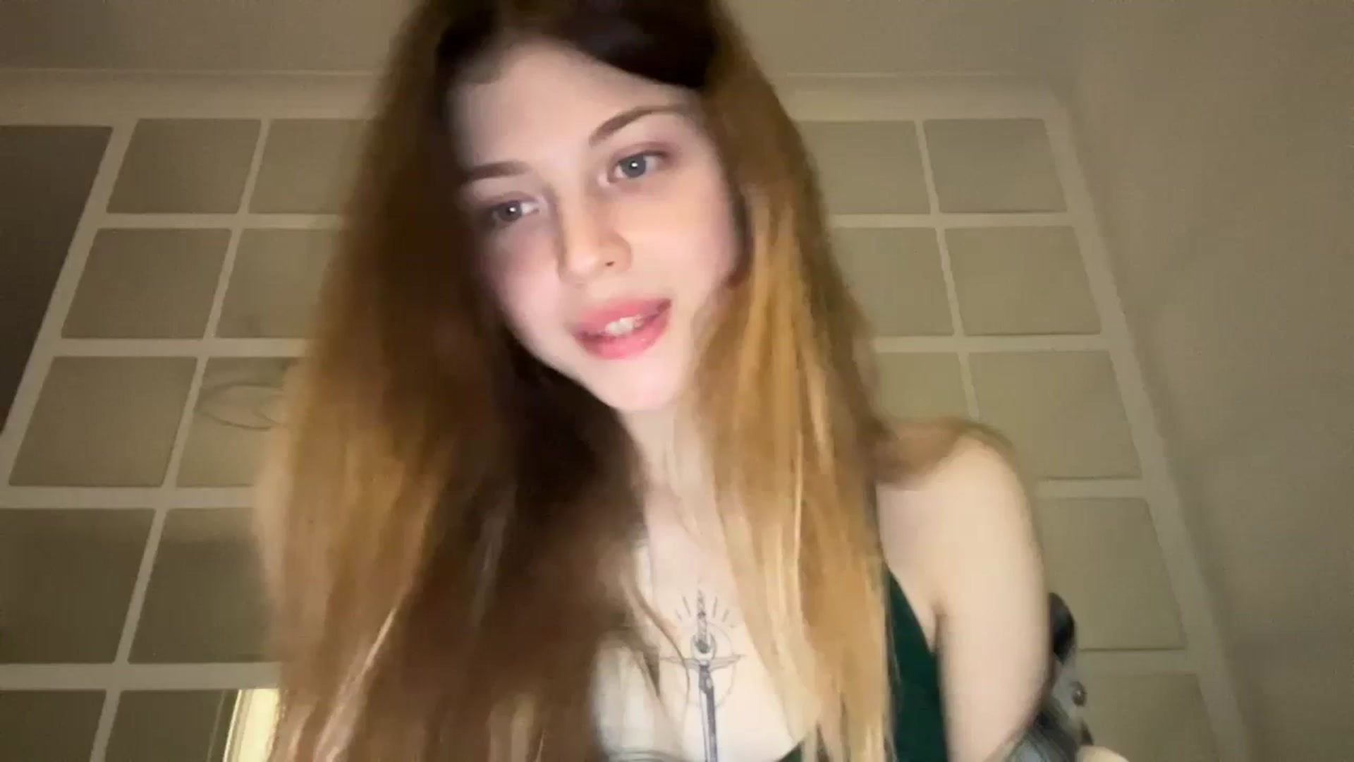 Gallery image thumbnail from Coconut_dream's myfreecams stream on, 09/19/2023, 08:03 image 2 of 20
