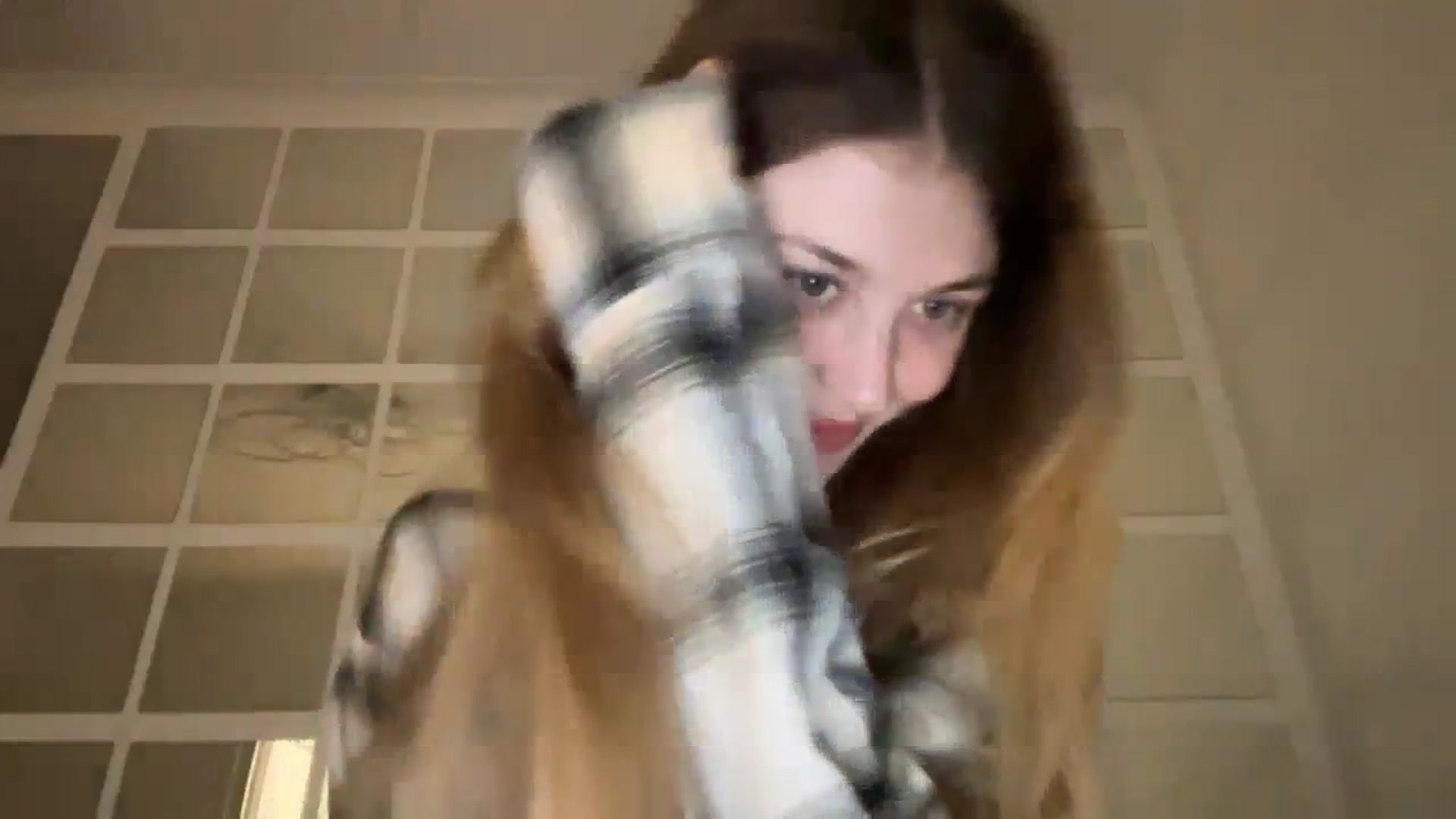 Gallery image thumbnail from Coconut_dream's myfreecams stream on, 09/19/2023, 08:03 image 3 of 20