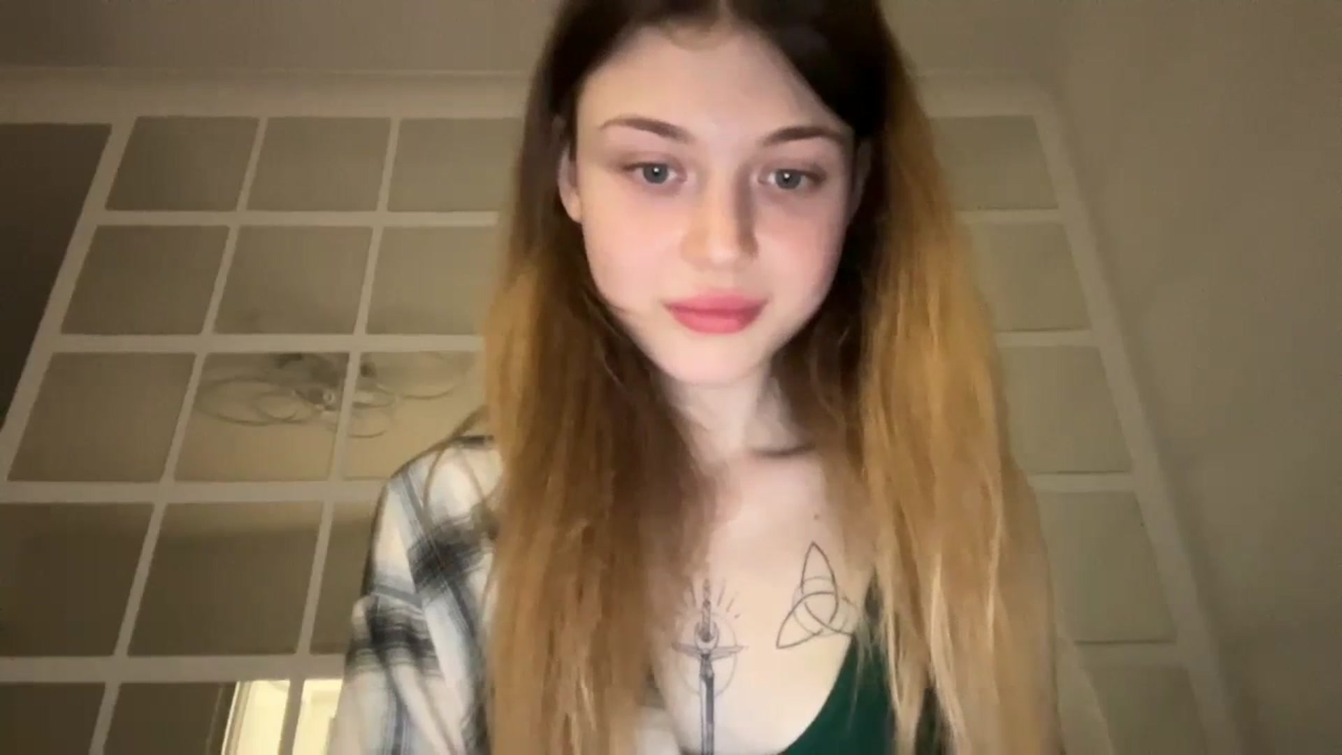 Gallery image thumbnail from Coconut_dream's myfreecams stream on, 09/19/2023, 08:03 image 10 of 20