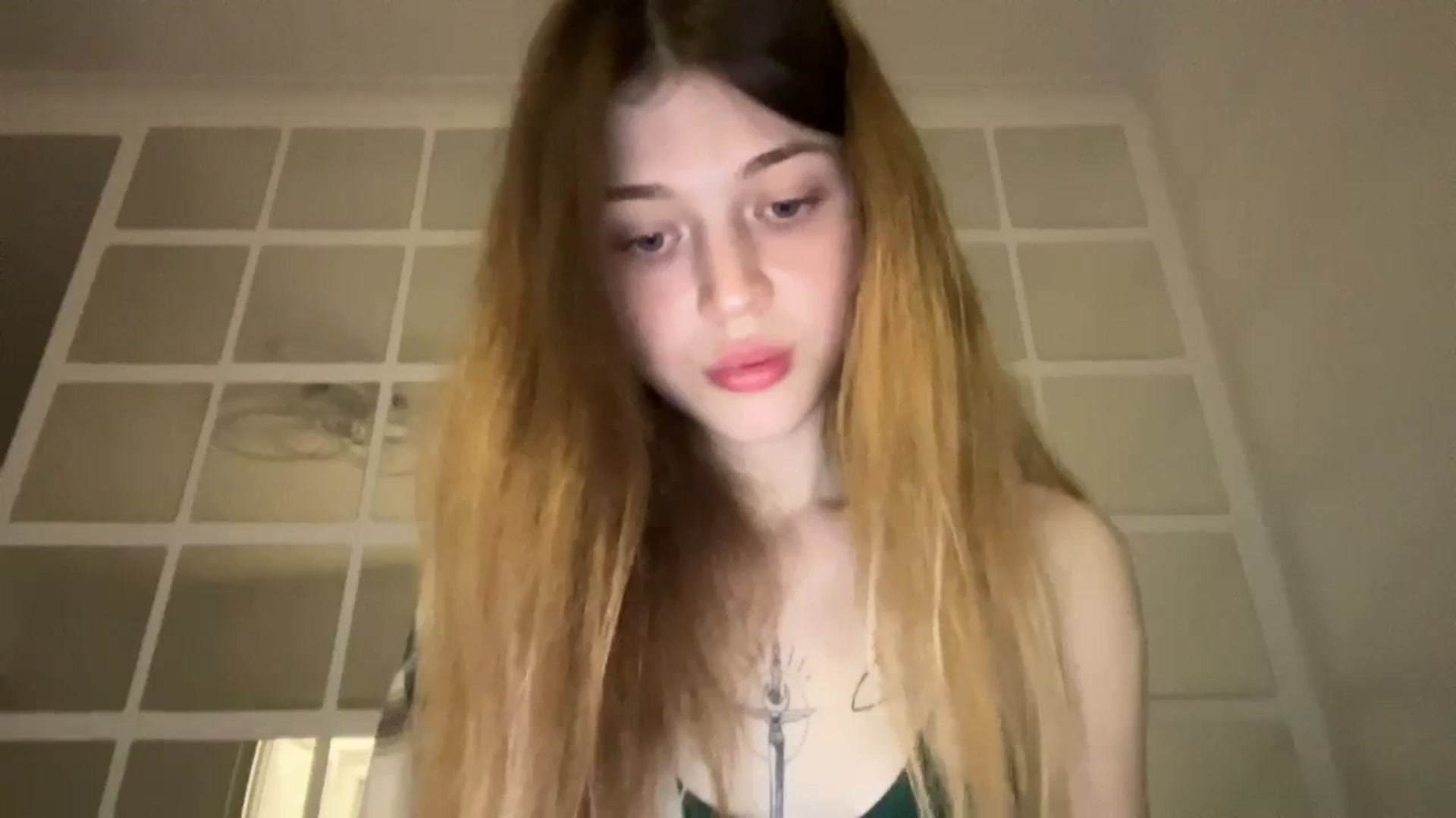 Gallery image thumbnail from Coconut_dream's myfreecams stream on, 09/19/2023, 08:03 image 19 of 20