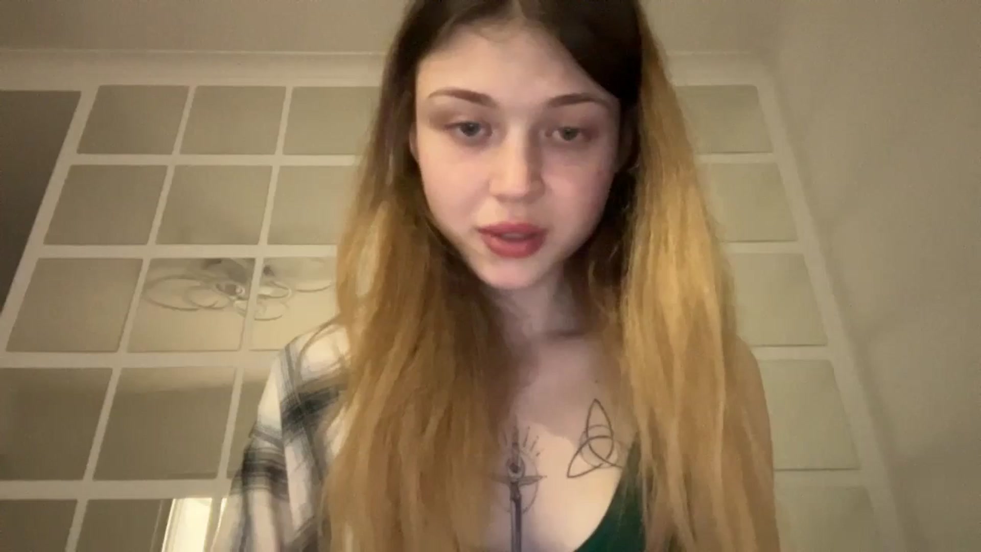 Gallery image thumbnail from Coconut_dream's myfreecams stream on, 09/19/2023, 08:03 image 14 of 20