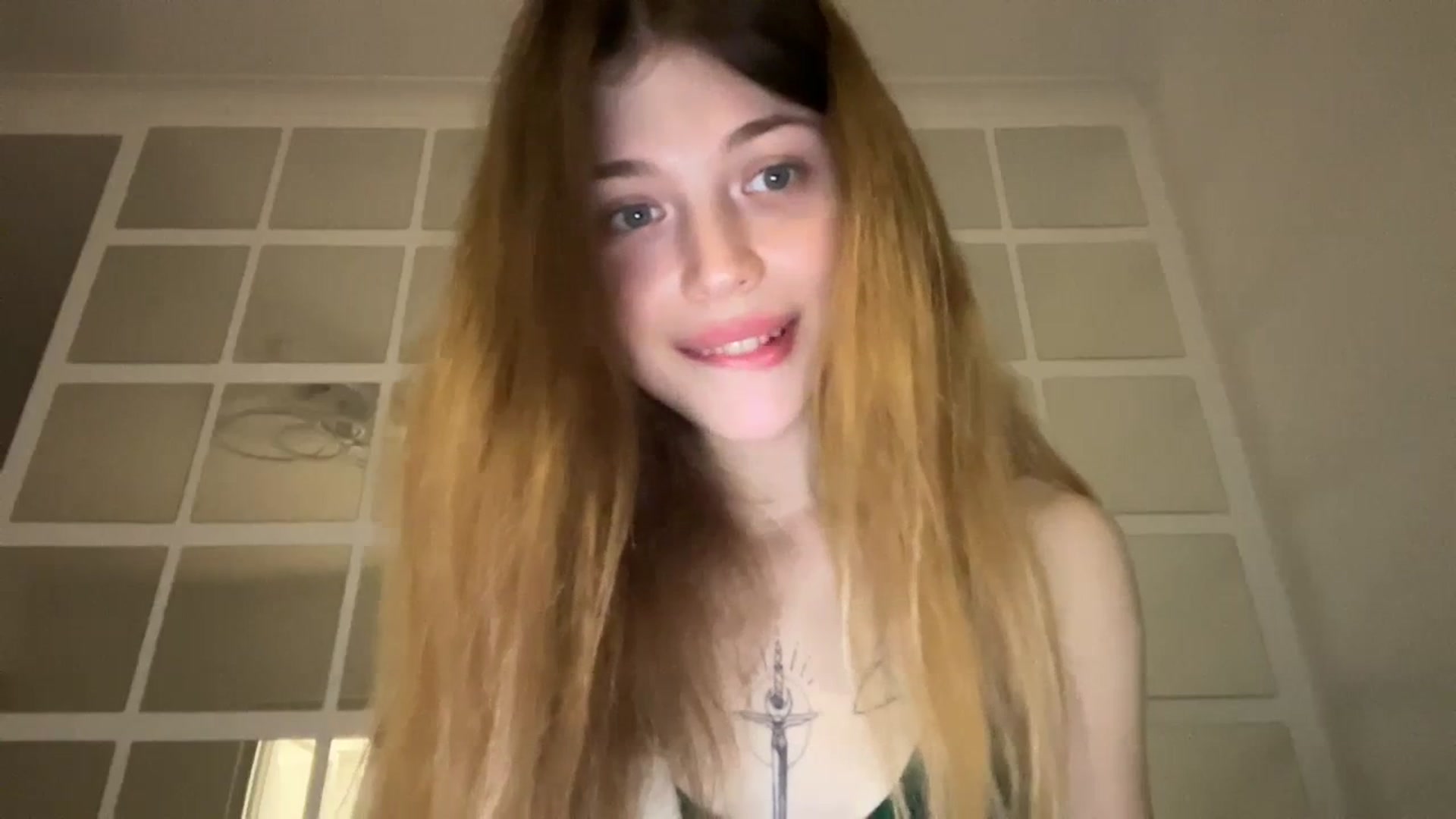 Gallery image thumbnail from Coconut_dream's myfreecams stream on, 09/19/2023, 08:03 image 20 of 20