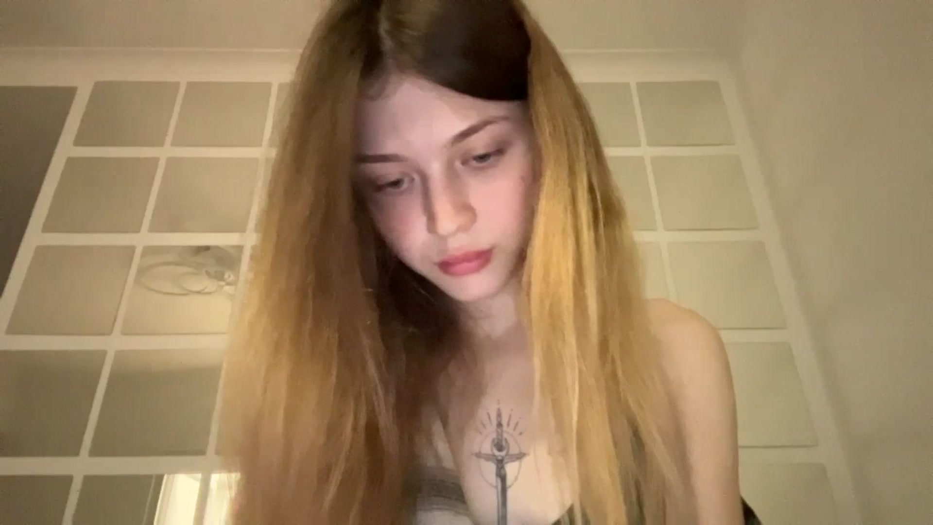 Gallery image thumbnail from Coconut_dream's myfreecams stream on, 09/19/2023, 08:03 image 7 of 20