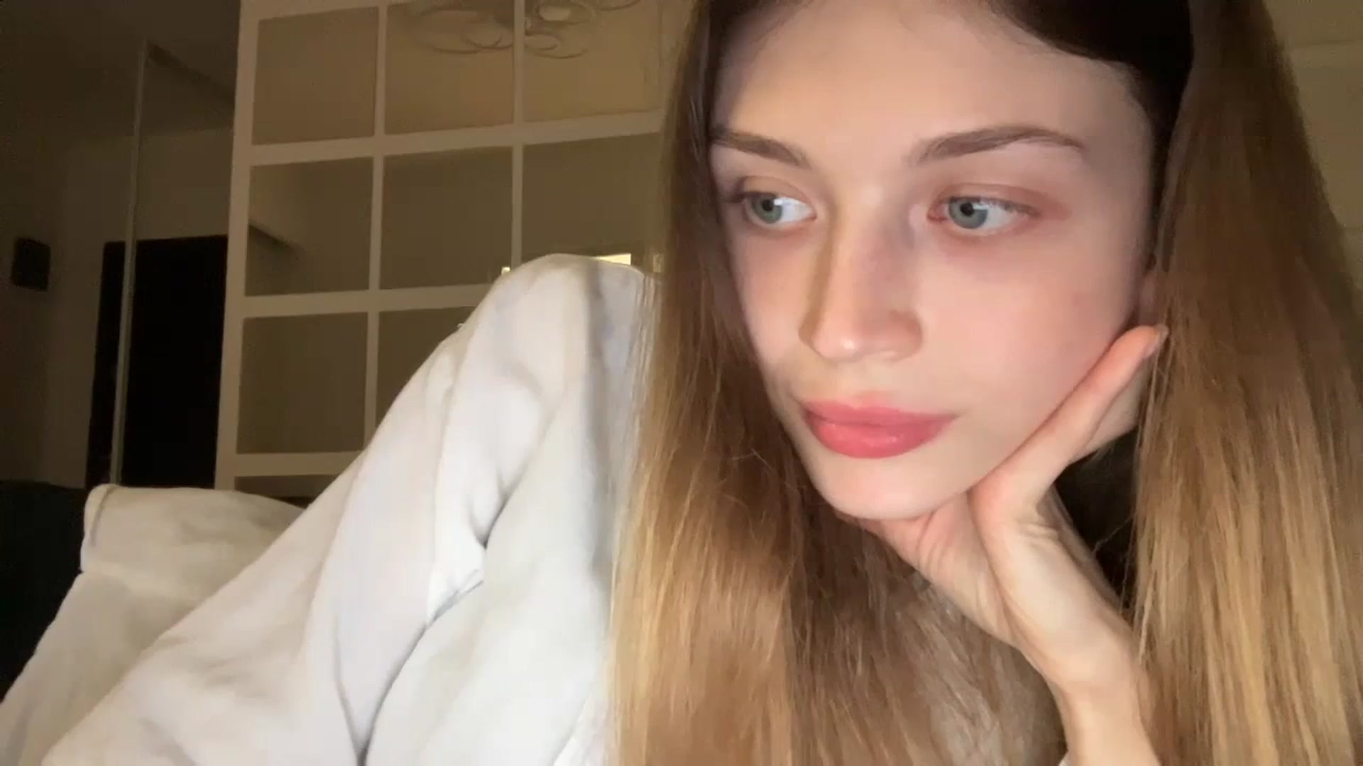Gallery image thumbnail from Coconut_dream's myfreecams stream on, 09/22/2023, 19:43 image 13 of 20