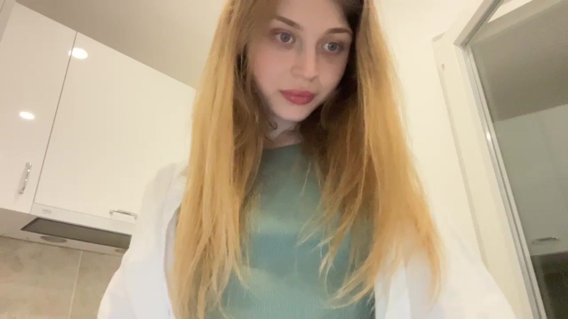Gallery image thumbnail from Coconut_dream's myfreecams stream on, 09/22/2023, 19:43 image 5 of 20