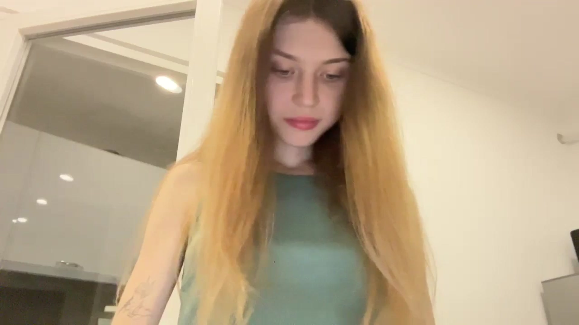 Gallery image thumbnail from Coconut_dream's myfreecams stream on, 09/22/2023, 19:43 image 3 of 20