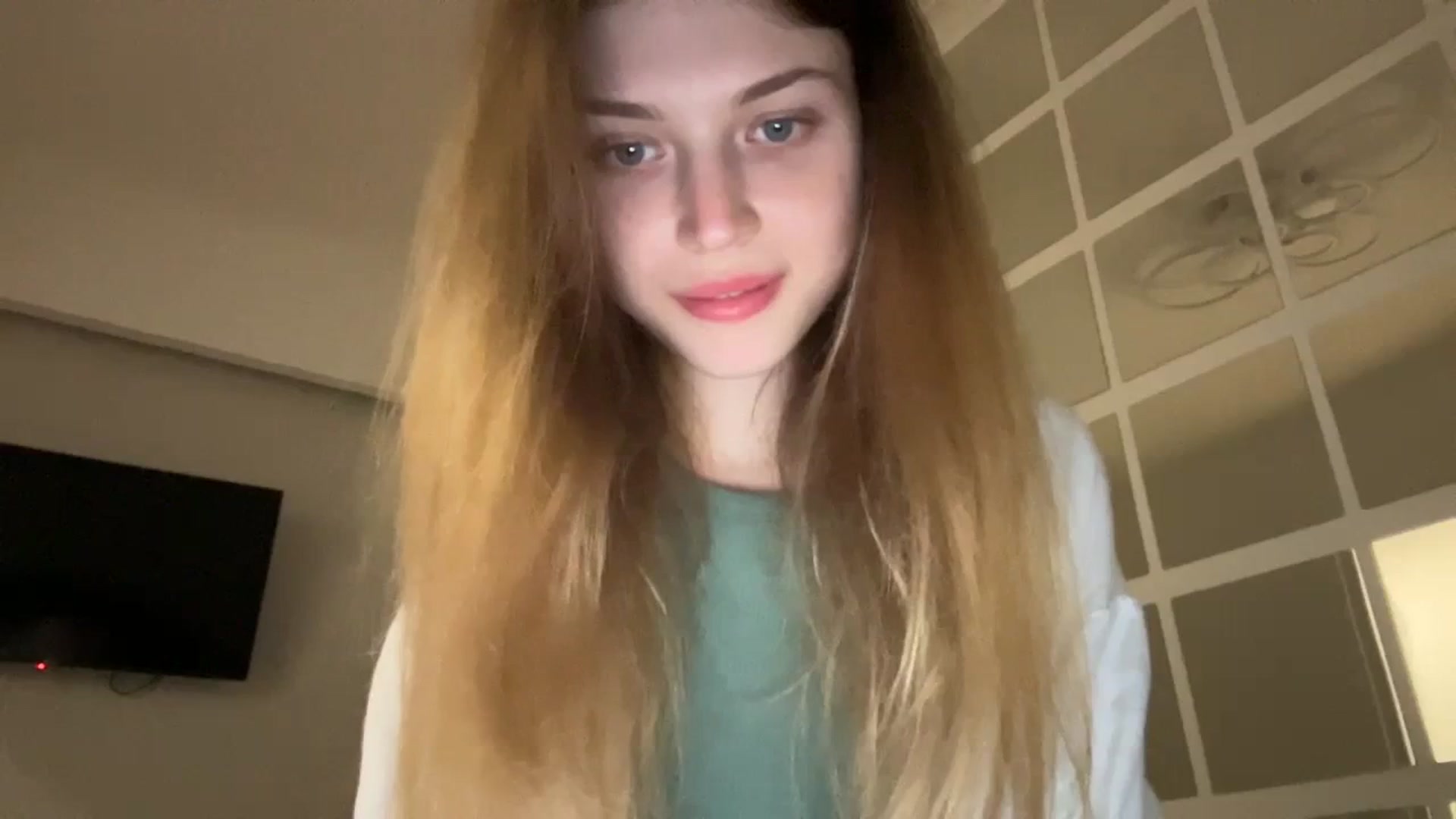 Gallery image thumbnail from Coconut_dream's myfreecams stream on, 09/22/2023, 19:43 image 8 of 20