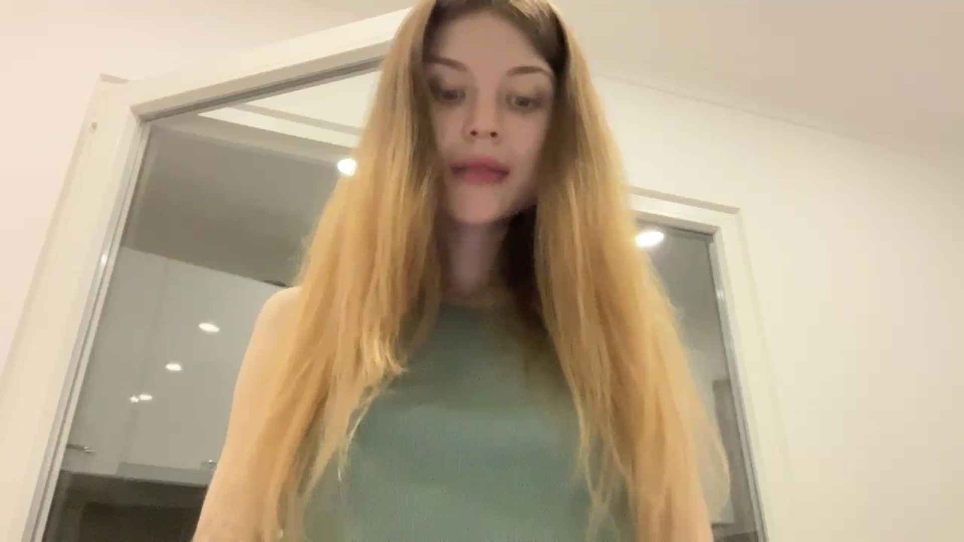 Gallery image thumbnail from Coconut_dream's myfreecams stream on, 09/22/2023, 19:43 image 2 of 20