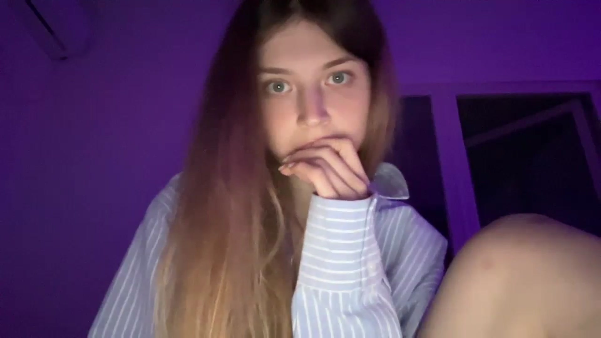 Gallery image thumbnail from Coconut_dream's myfreecams stream on, 09/23/2023, 21:12 image 15 of 20