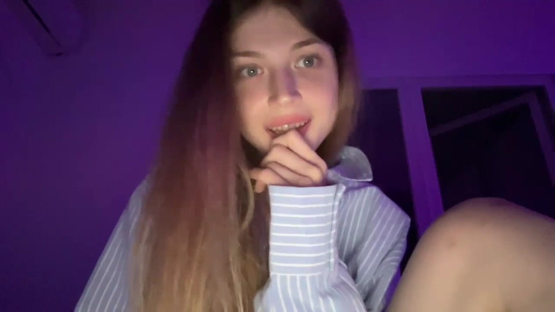 Gallery image thumbnail from Coconut_dream's myfreecams stream on, 09/23/2023, 21:12 image 14 of 20