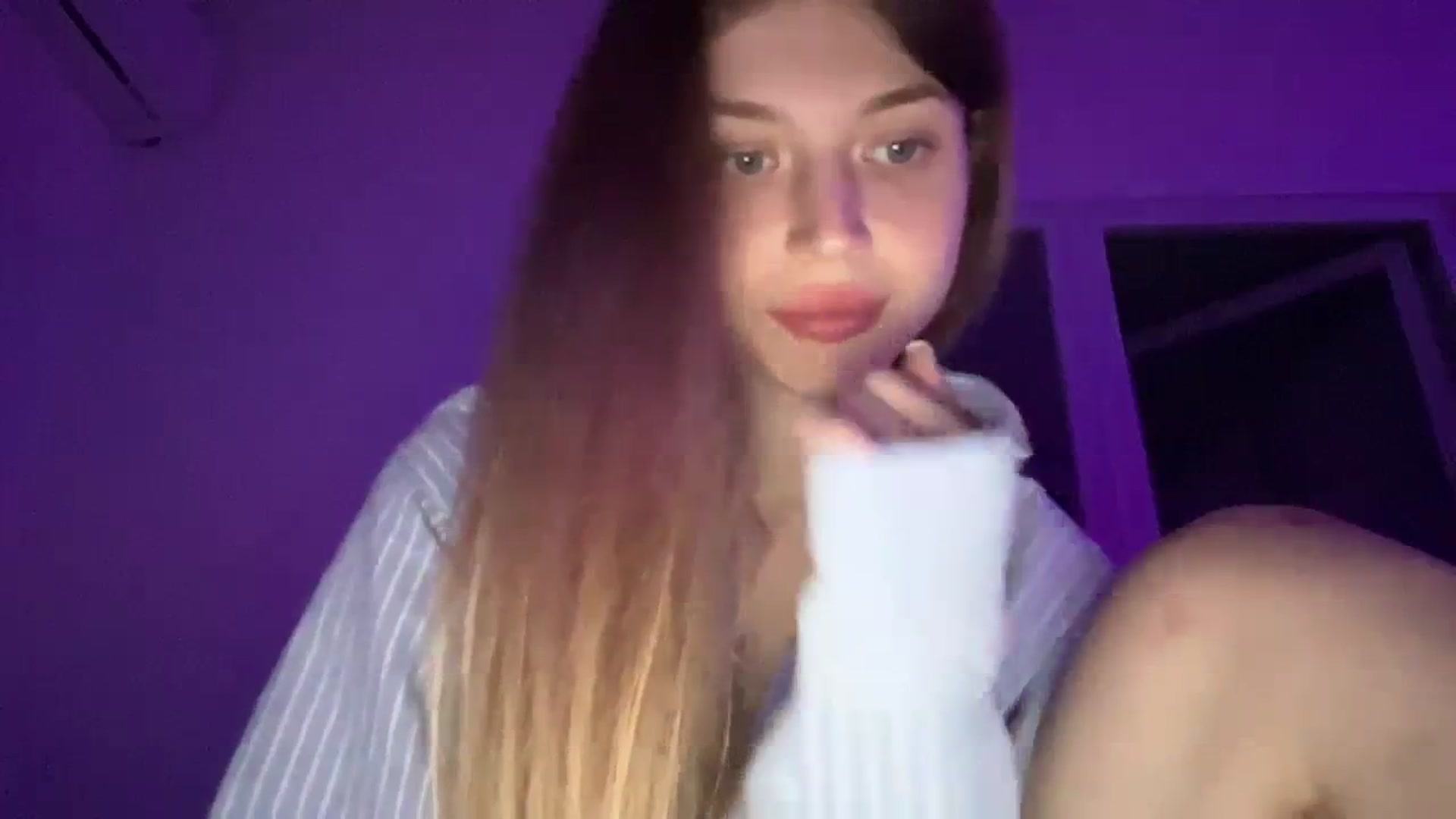Gallery image thumbnail from Coconut_dream's myfreecams stream on, 09/23/2023, 21:12 image 6 of 20