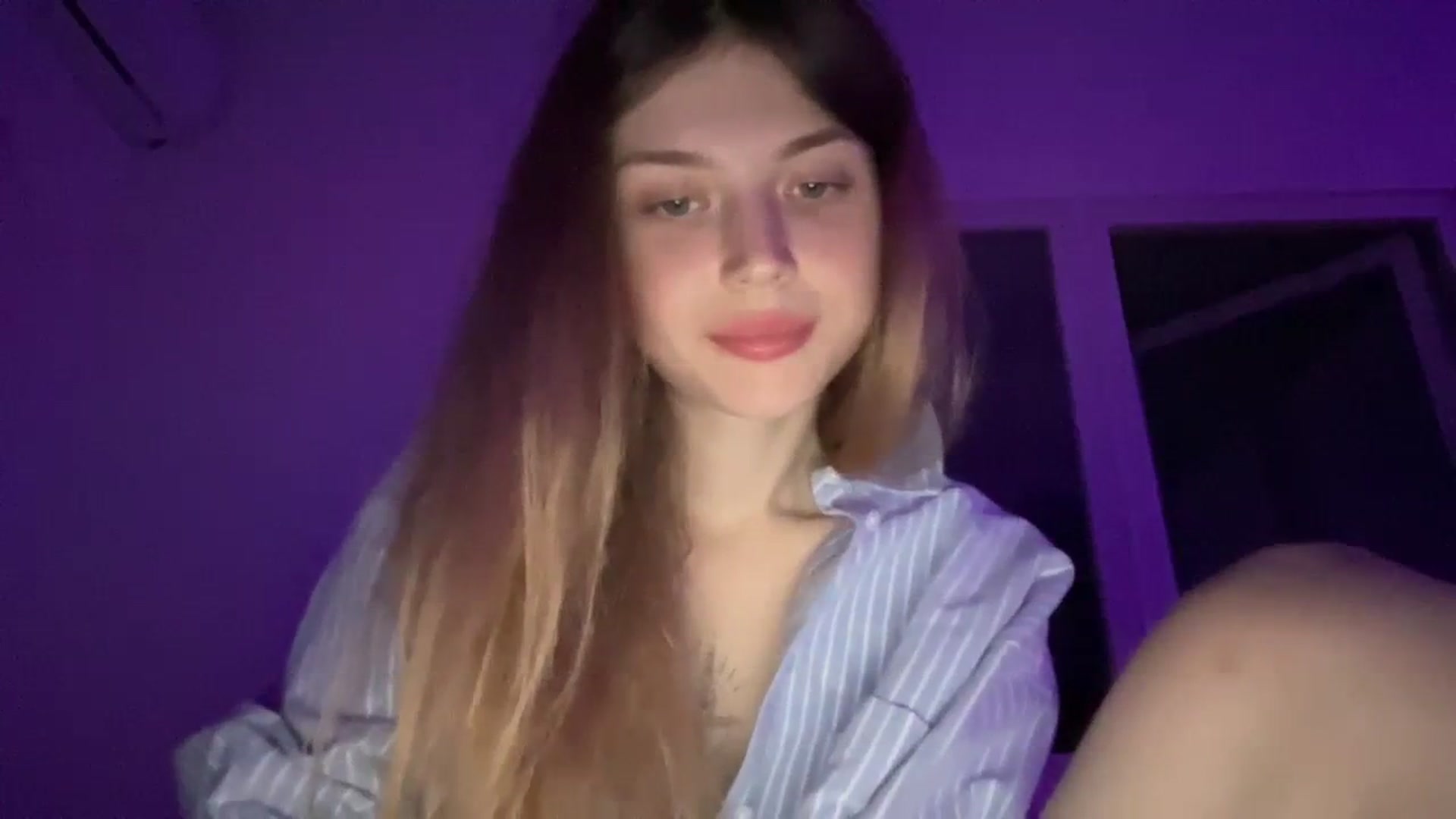 Gallery image thumbnail from Coconut_dream's myfreecams stream on, 09/23/2023, 21:12 image 17 of 20