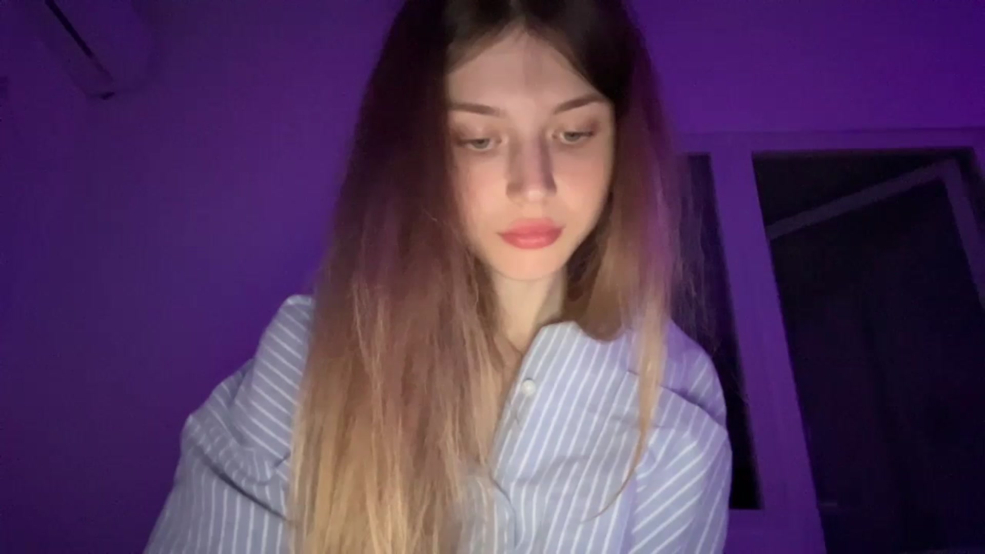 Gallery image thumbnail from Coconut_dream's myfreecams stream on, 09/23/2023, 21:12 image 18 of 20