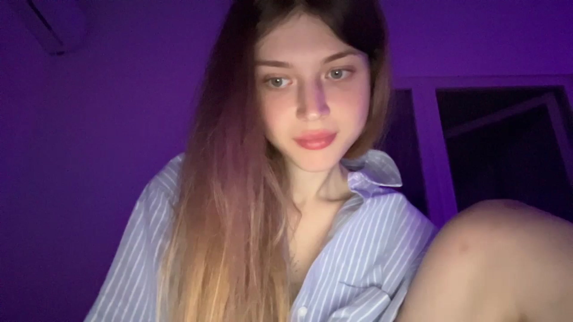 Gallery image thumbnail from Coconut_dream's myfreecams stream on, 09/23/2023, 21:12 image 10 of 20