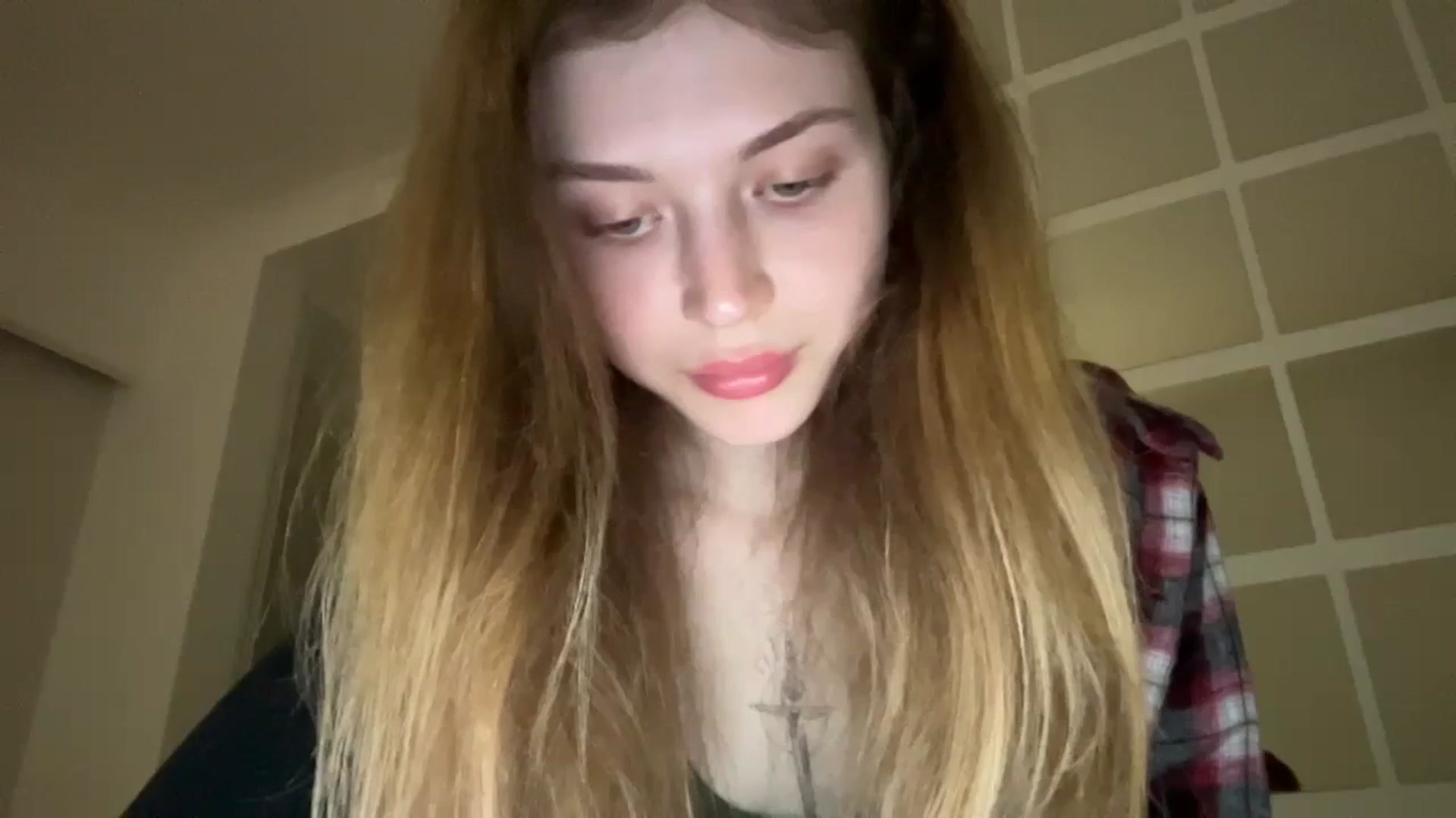 Gallery image thumbnail from Coconut_dream's myfreecams stream on, 09/24/2023, 19:27 image 15 of 20