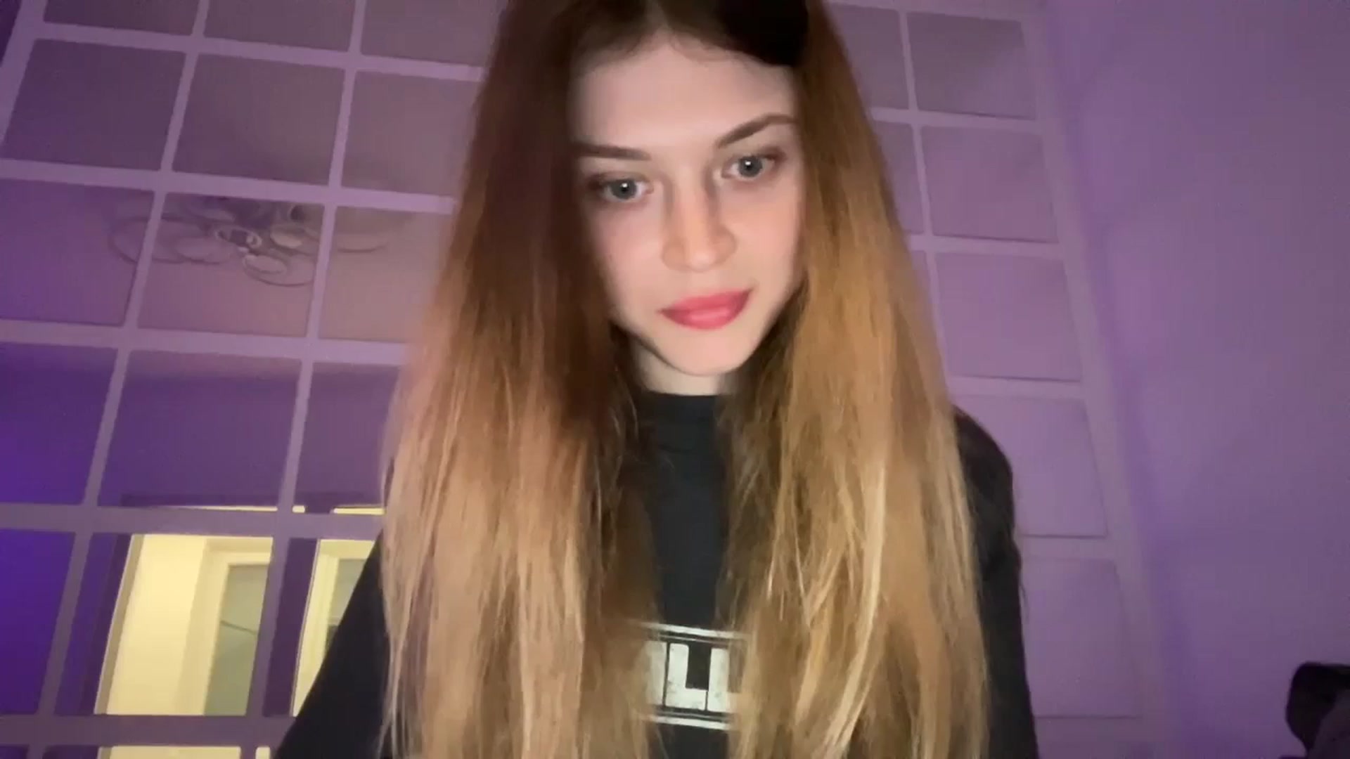 Gallery image thumbnail from Coconut_dream's myfreecams stream on, 09/25/2023, 18:17 image 9 of 20